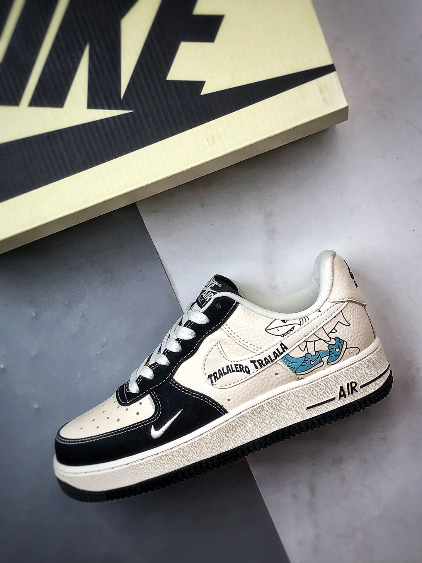 280 Air Force 1 '07 Low 涂鸦米白黑 DD1982-316