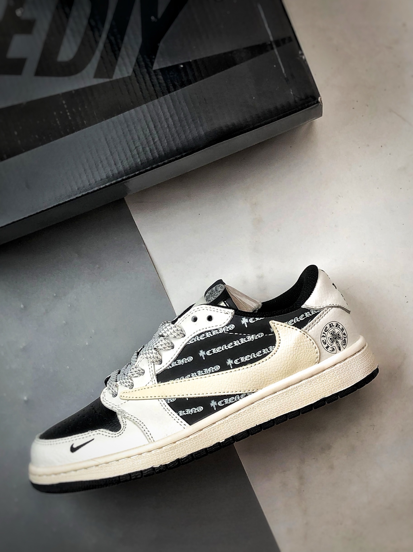 290 Air Jordan 1 Low ”高端定制” 克罗心黑白字母倒钩 DZ5899-010