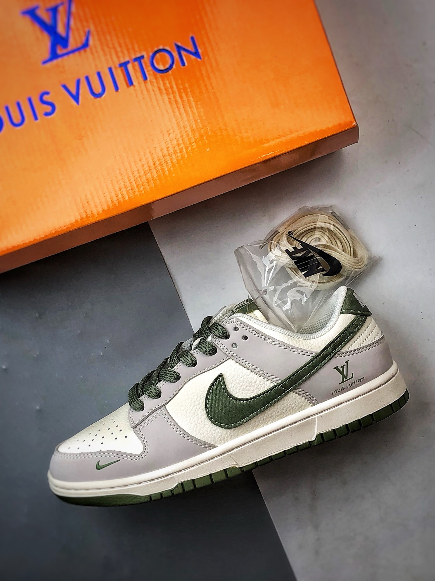 290 NK Dunk Low Retro ”DIY高端定制” LV米灰绿 低帮休闲运动板鞋 JP1648-031