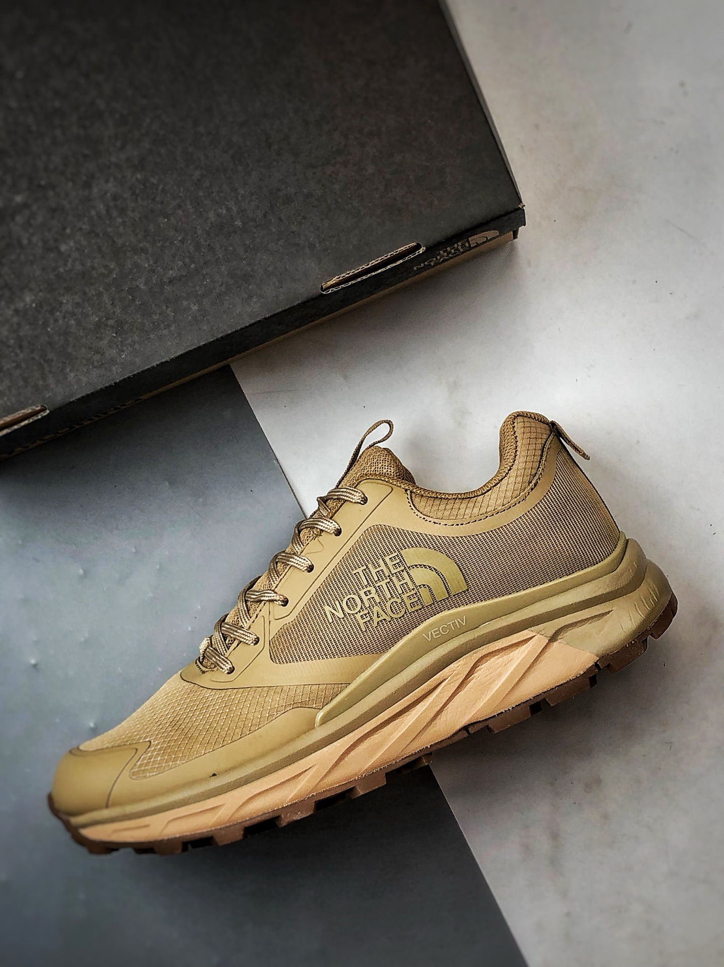 260 北面The North Face 棕色 乐斯菲斯户外运动登山越野徒步鞋