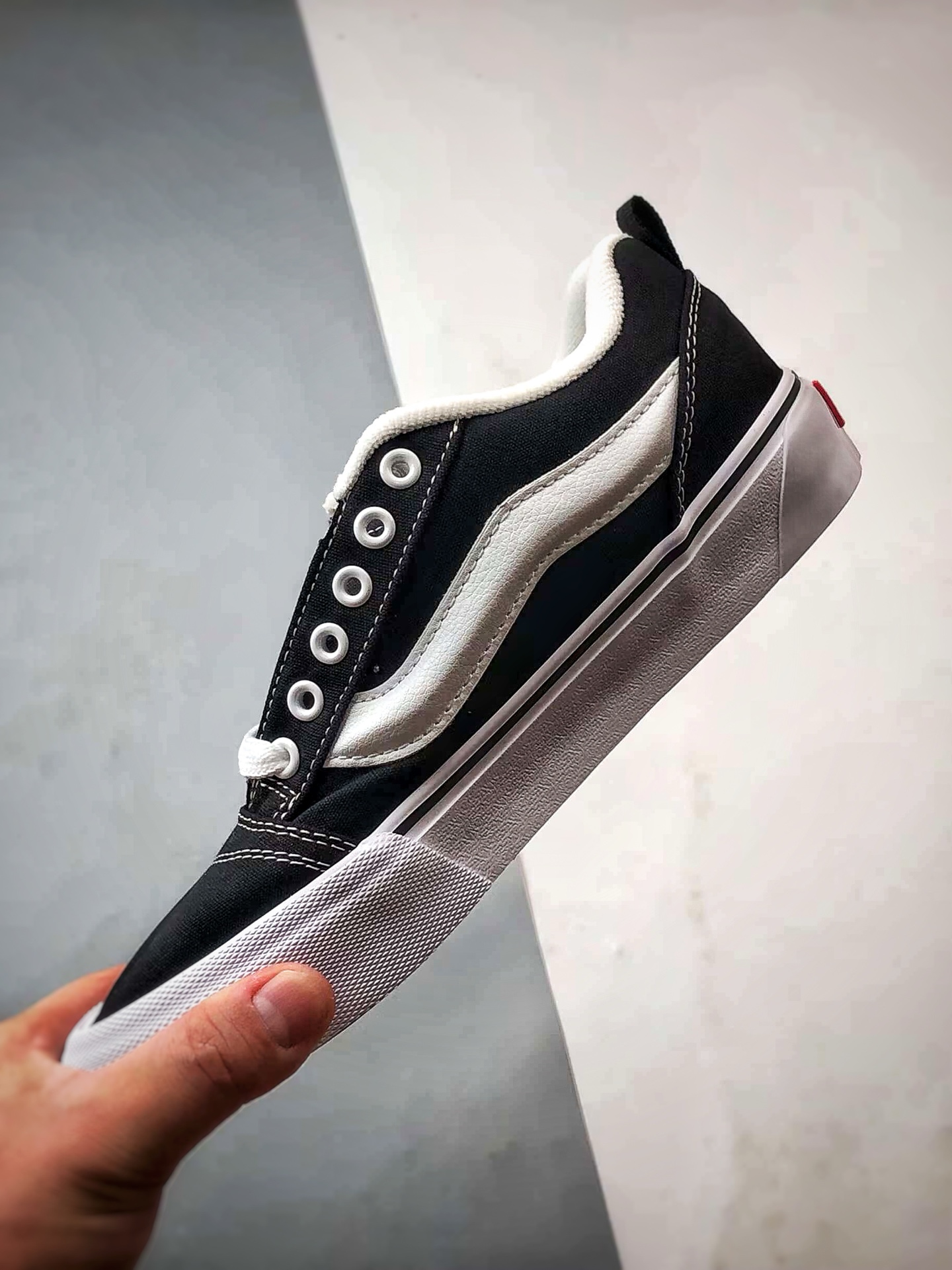 140 Vans Classics Knu Skool 黑白 万斯官方 低帮复古全帆布面包鞋 Vans超火的土豆鞋-Chinese UA Cheap High Quatity Brand Clothes Bags handbags Sneakers wholesale wholesaler seller from China Factory suppliers Fashion Clothing Shoes best Quality Beautiful Price 140 Vans Classics Knu Skool 黑白 万斯官方 低帮复古全帆布面包鞋 Vans超火的土豆鞋