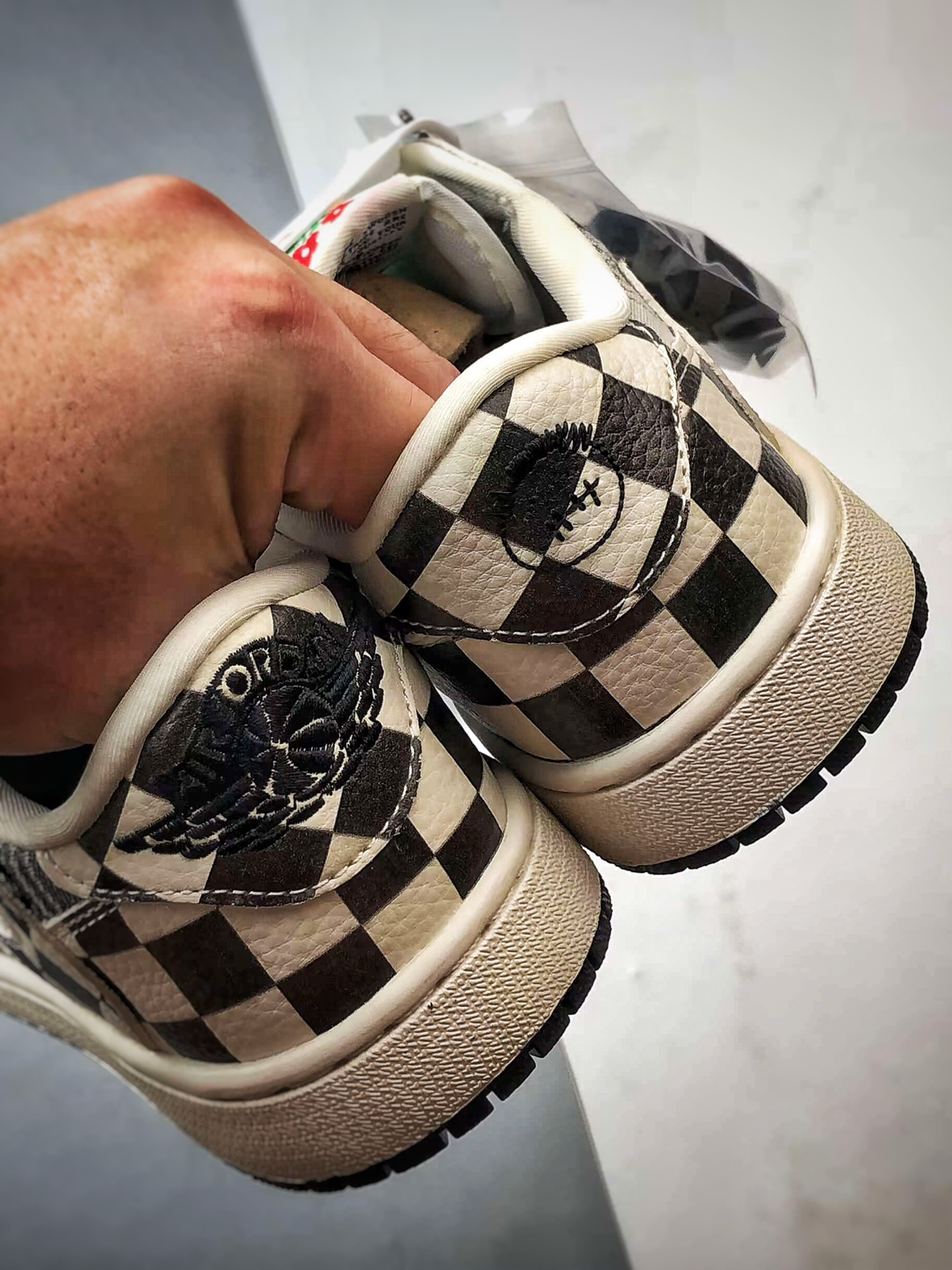 290 Air Jordan 1 Low ”高端定制” LV米灰黑棋盘格倒钩 LD2028-043-Chinese UA Cheap High Quatity Brand Clothes Bags handbags Sneakers wholesale wholesaler seller from China Factory suppliers Fashion Clothing Shoes best Quality Beautiful Price 290 Air Jordan 1 Low ”高端定制” LV米灰黑棋盘格倒钩 LD2028-043