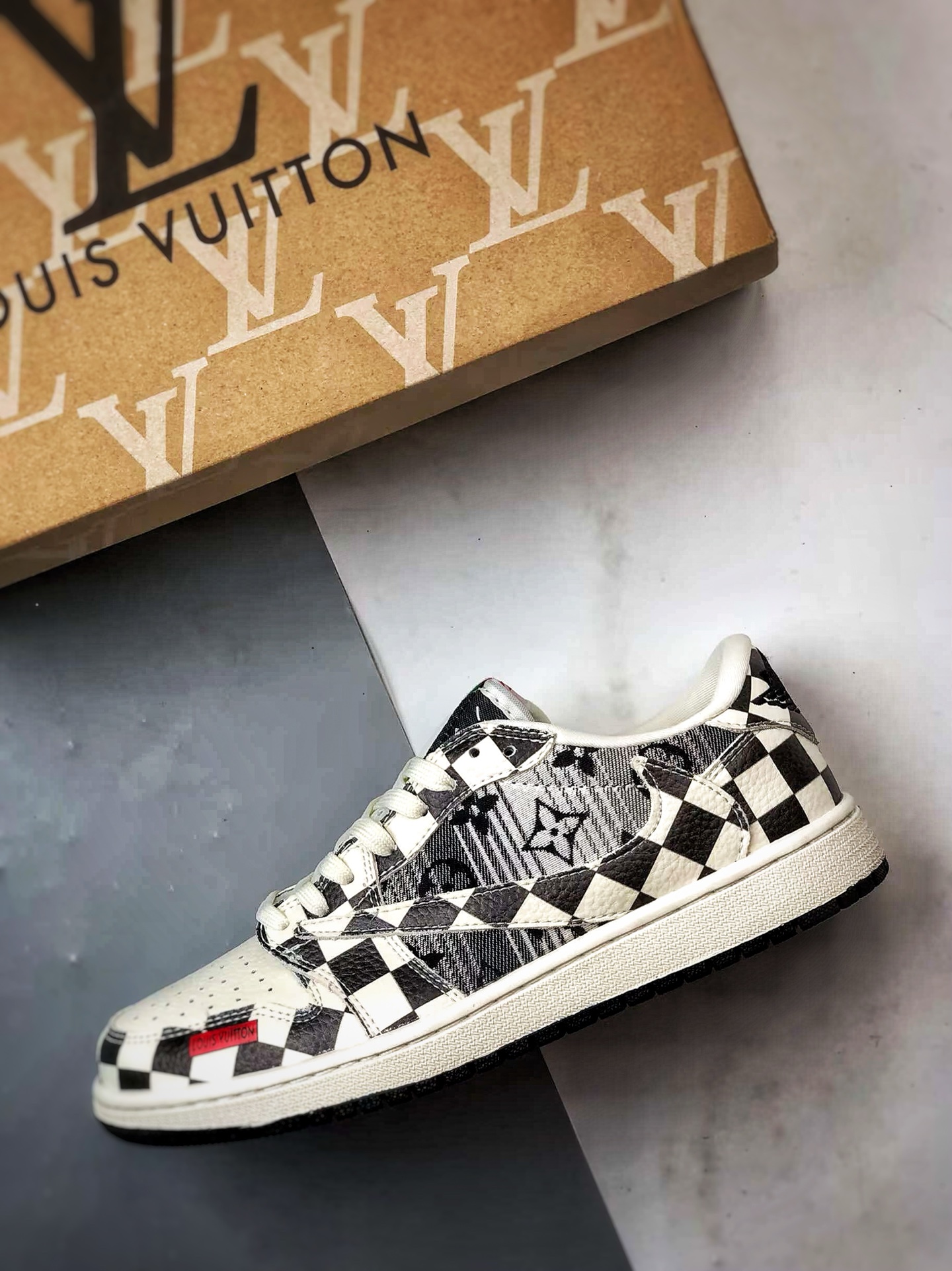 290 Air Jordan 1 Low ”高端定制” LV米灰黑棋盘格倒钩 LD2028-043-Chinese UA Cheap High Quatity Brand Clothes Bags handbags Sneakers wholesale wholesaler seller from China Factory suppliers Fashion Clothing Shoes best Quality Beautiful Price 290 Air Jordan 1 Low ”高端定制” LV米灰黑棋盘格倒钩 LD2028-043