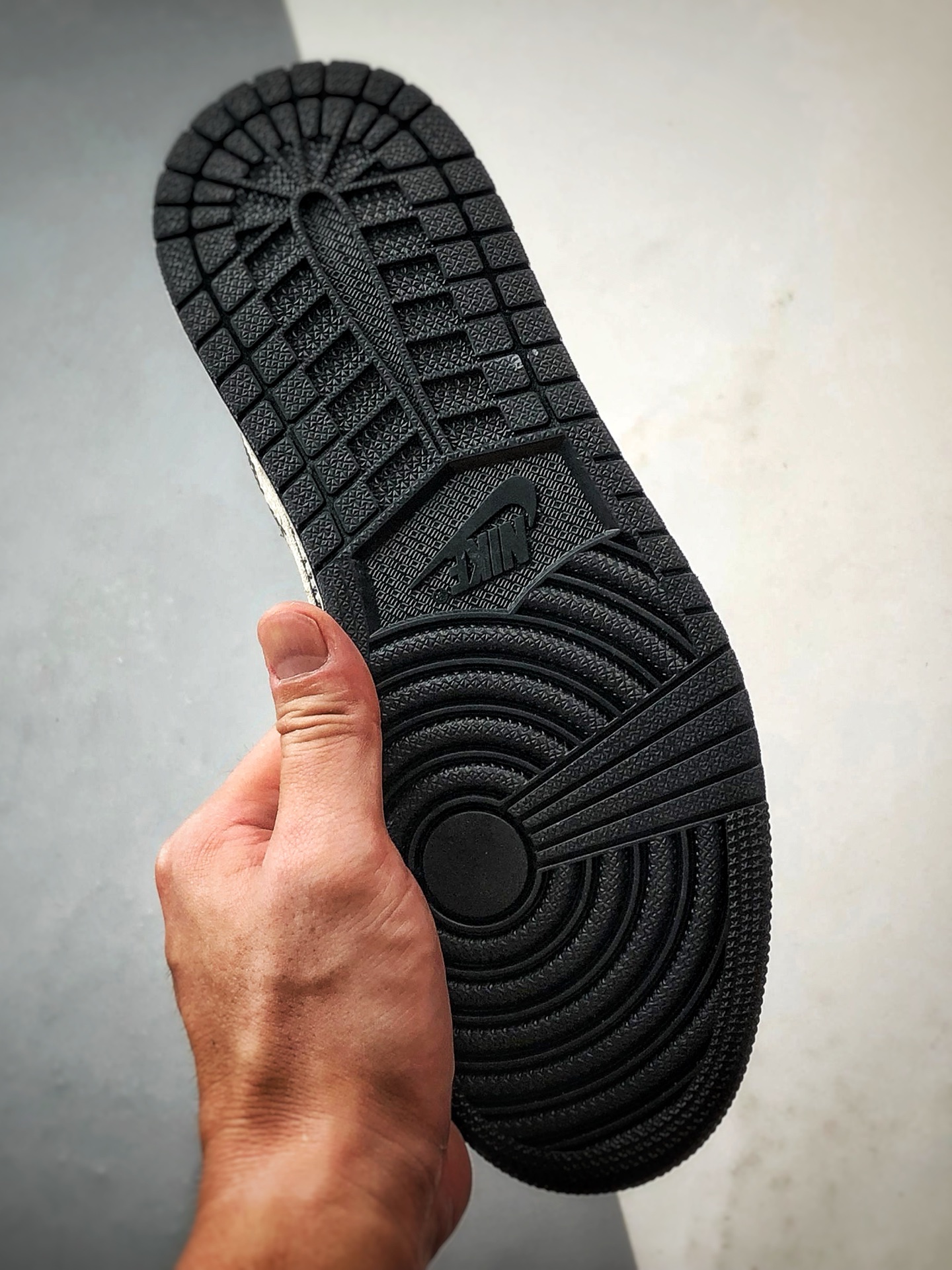 290 Air Jordan 1 Low ”高端定制” LV米灰黑棋盘格倒钩 LD2028-043-Chinese UA Cheap High Quatity Brand Clothes Bags handbags Sneakers wholesale wholesaler seller from China Factory suppliers Fashion Clothing Shoes best Quality Beautiful Price 290 Air Jordan 1 Low ”高端定制” LV米灰黑棋盘格倒钩 LD2028-043