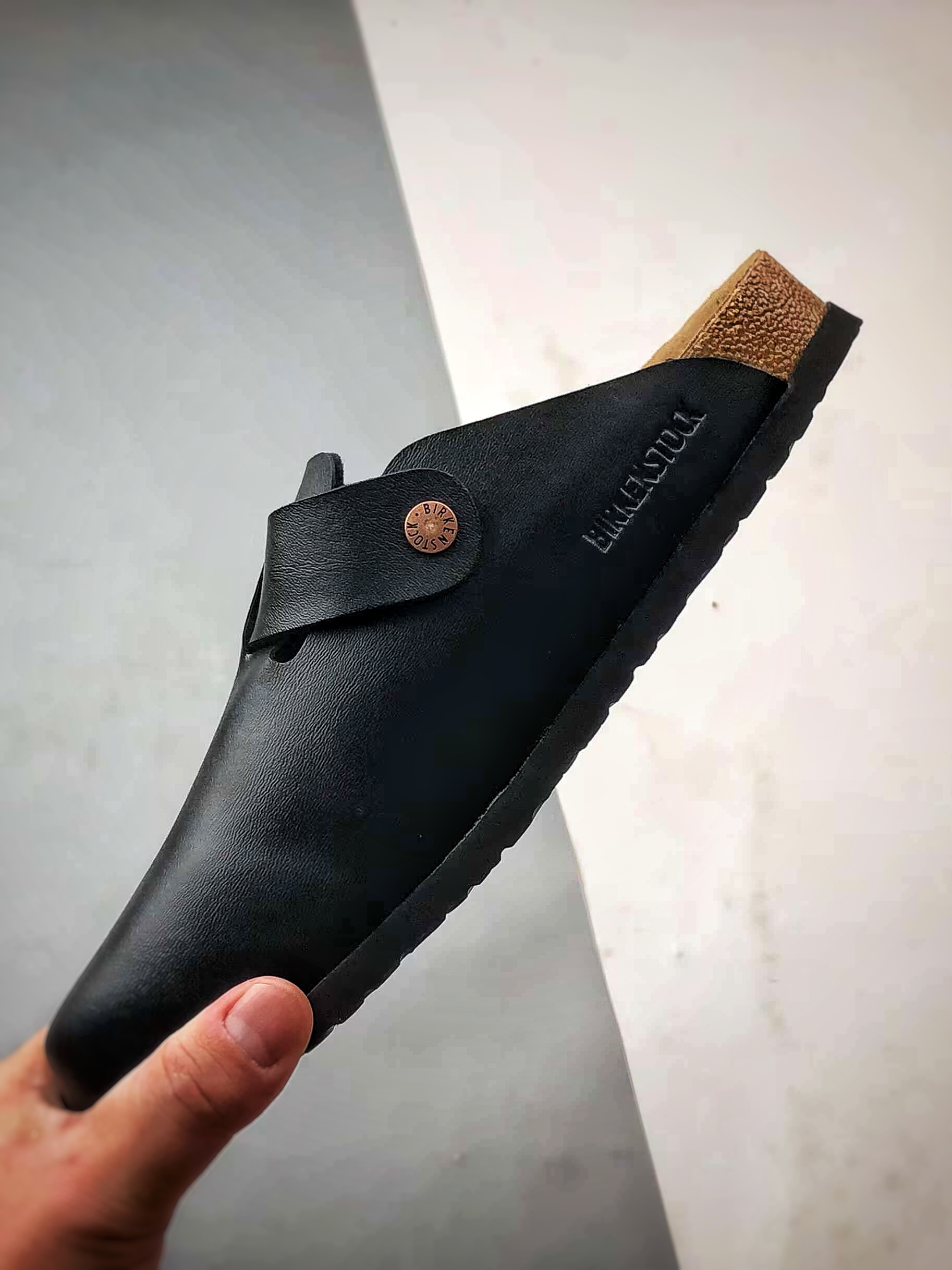 180 Birkenstock Boston 黑色 勃肯宽版休闲舒适搭扣包头拖鞋-Chinese UA Cheap High Quatity Brand Clothes Bags handbags Sneakers wholesale wholesaler seller from China Factory suppliers Fashion Clothing Shoes best Quality Beautiful Price 180 Birkenstock Boston 黑色 勃肯宽版休闲舒适搭扣包头拖鞋