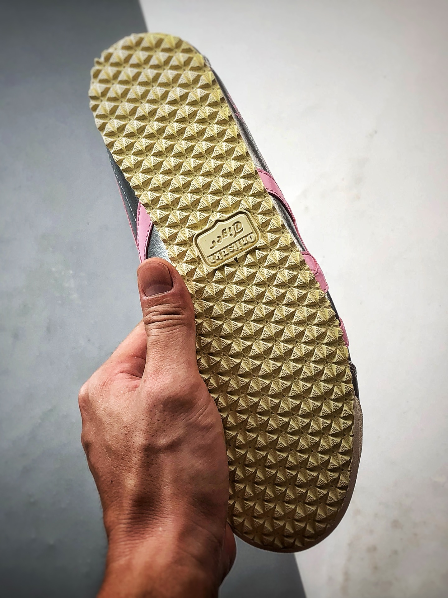 150 定制球鞋 Asics 鬼冢虎 Mexico 66 千禧少女 银粉 THL7C2-939