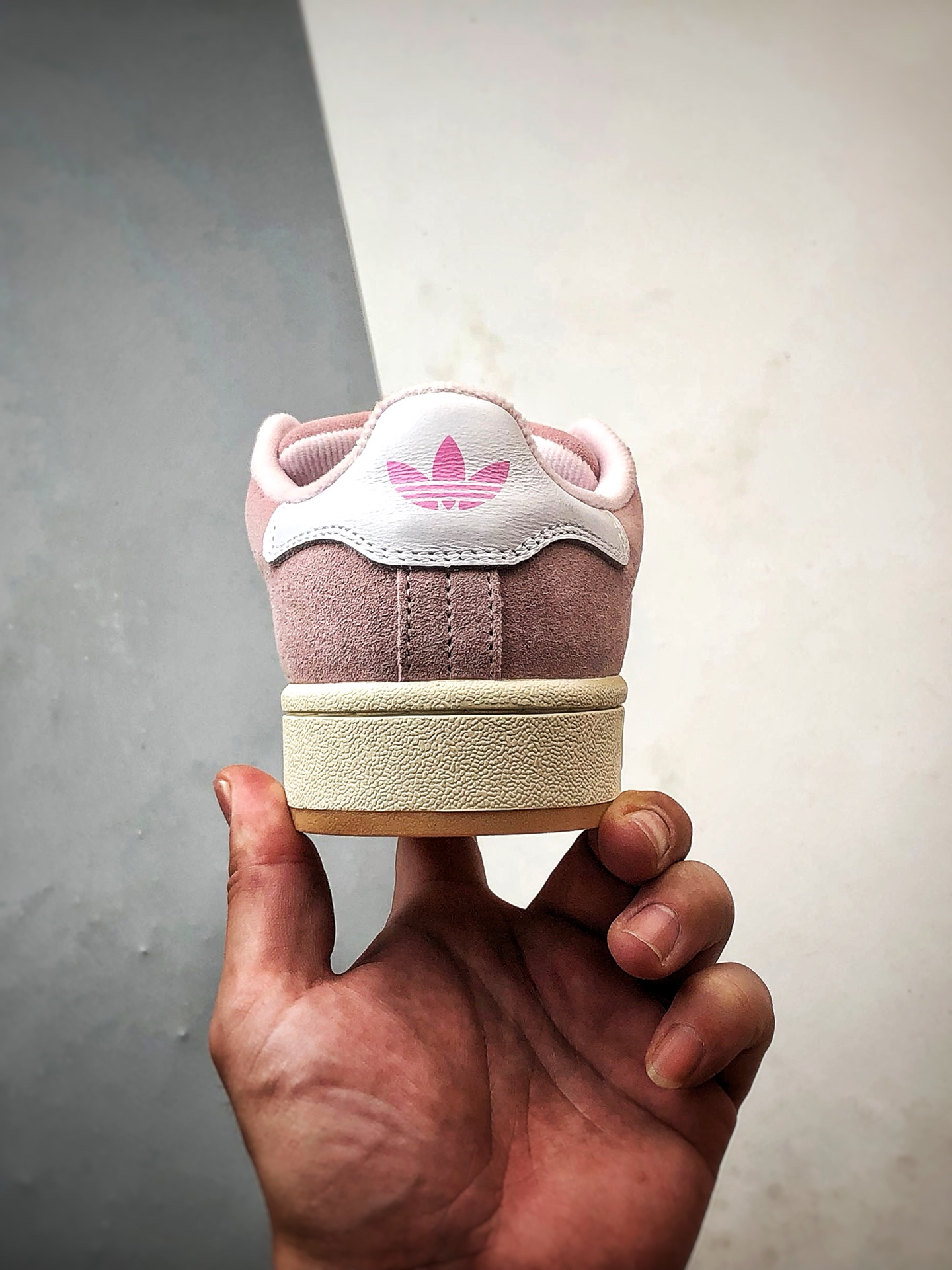 160 AD Originals Campus 00s 清澈粉 复古潮流休闲面包鞋 JQ5751-Chinese UA Cheap High Quatity Brand Clothes Bags handbags Sneakers wholesale wholesaler seller from China Factory suppliers Fashion Clothing Shoes best Quality Beautiful Price 160 AD Originals Campus 00s 清澈粉 复古潮流休闲面包鞋 JQ5751