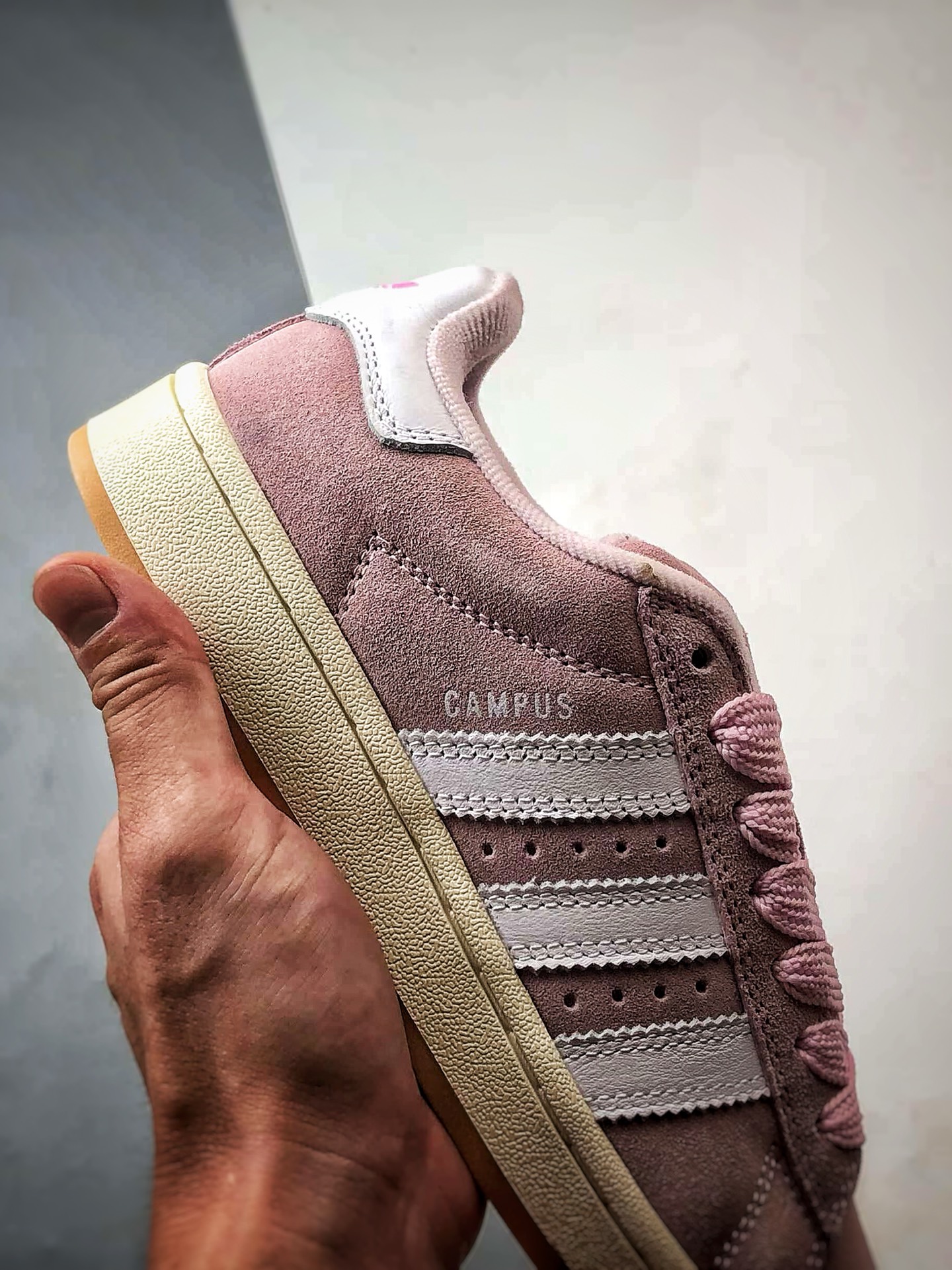 160 AD Originals Campus 00s 清澈粉 复古潮流休闲面包鞋 JQ5751-Chinese UA Cheap High Quatity Brand Clothes Bags handbags Sneakers wholesale wholesaler seller from China Factory suppliers Fashion Clothing Shoes best Quality Beautiful Price 160 AD Originals Campus 00s 清澈粉 复古潮流休闲面包鞋 JQ5751