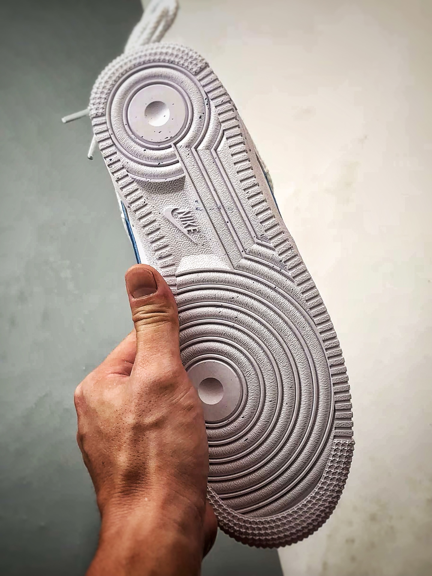 260 定制球鞋 Air Force 1 Low 字母涂鸦 白蓝解构 经典休闲运动板鞋 ZH0316-106