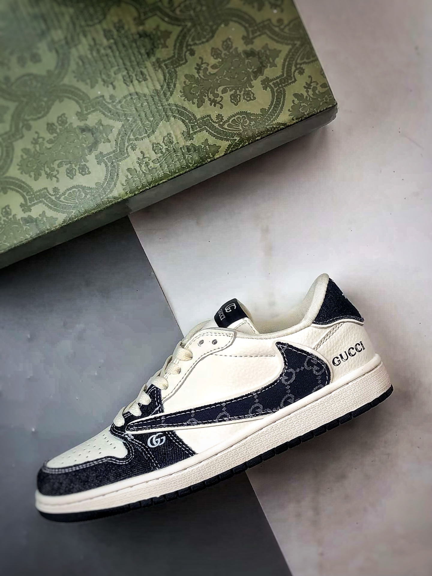 270 Air Jordan 1 Low ”高端定制” 古驰深蓝印花牛仔倒钩 JW1188-147