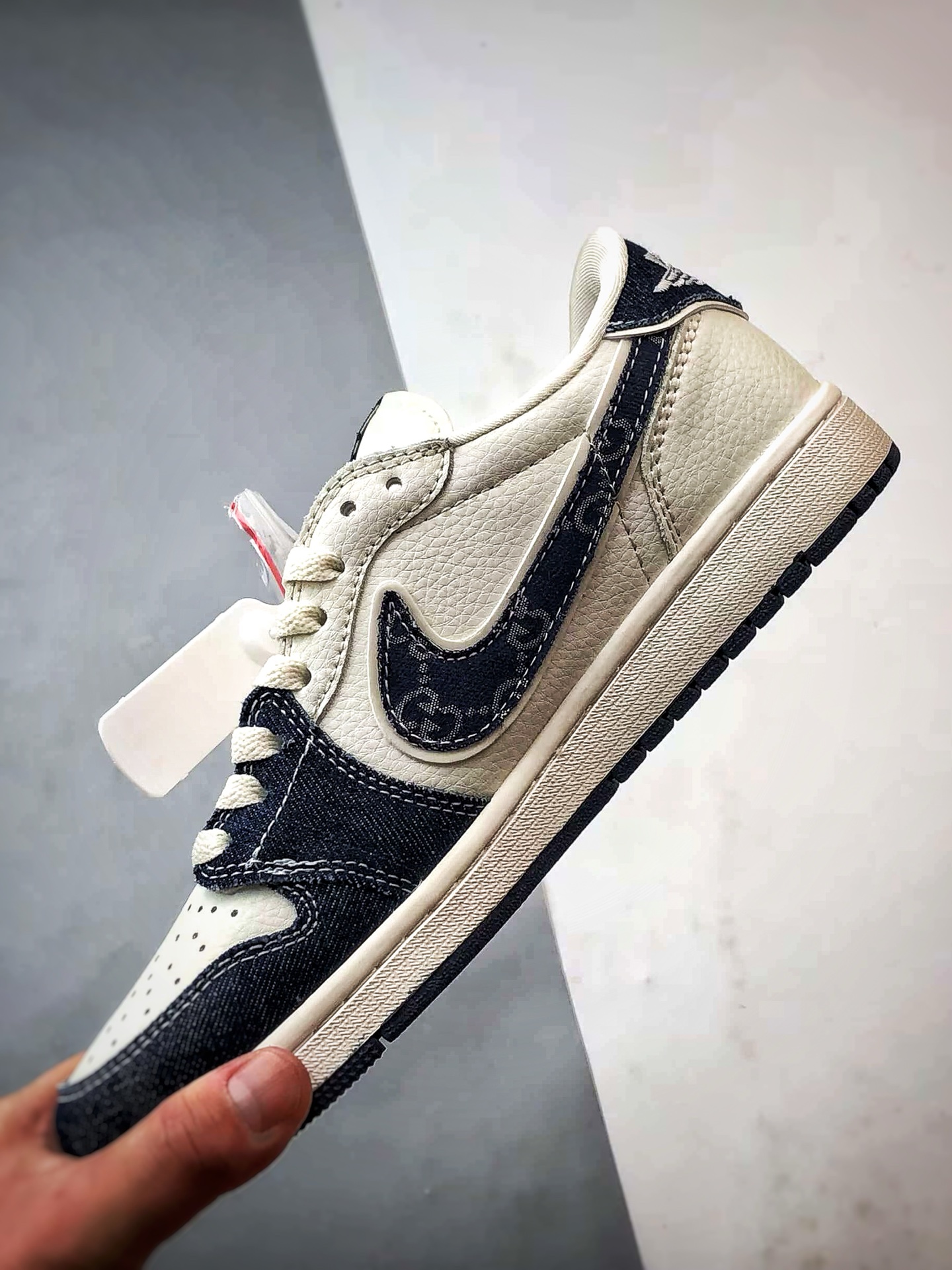 270 Air Jordan 1 Low ”高端定制” 古驰深蓝印花牛仔倒钩 JW1188-147