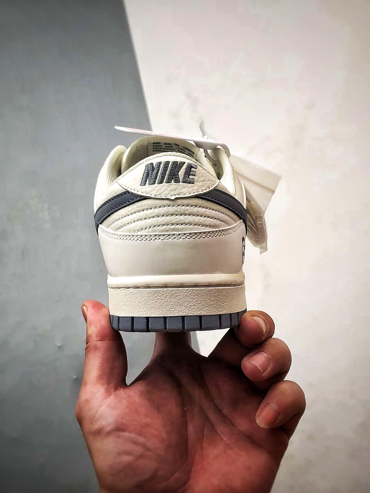 270 NK Dunk Low Retro ”DIY高端定制” 鬼脸米白灰蓝钩 低帮休闲运动板鞋 CS1688-120