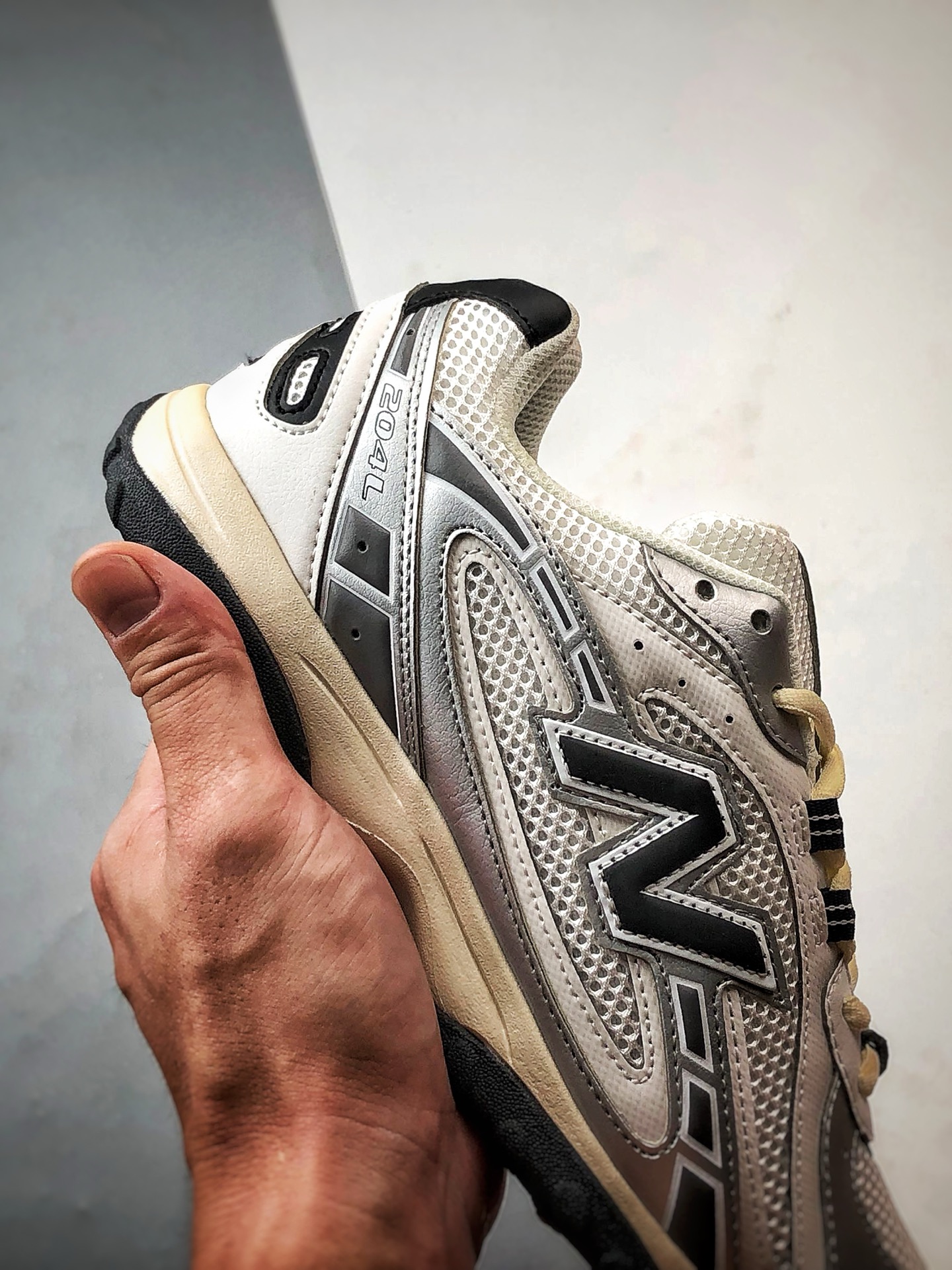 190 New Balance 204L 米银黑 新百伦复古休闲运动百搭跑步鞋 U204LSWD