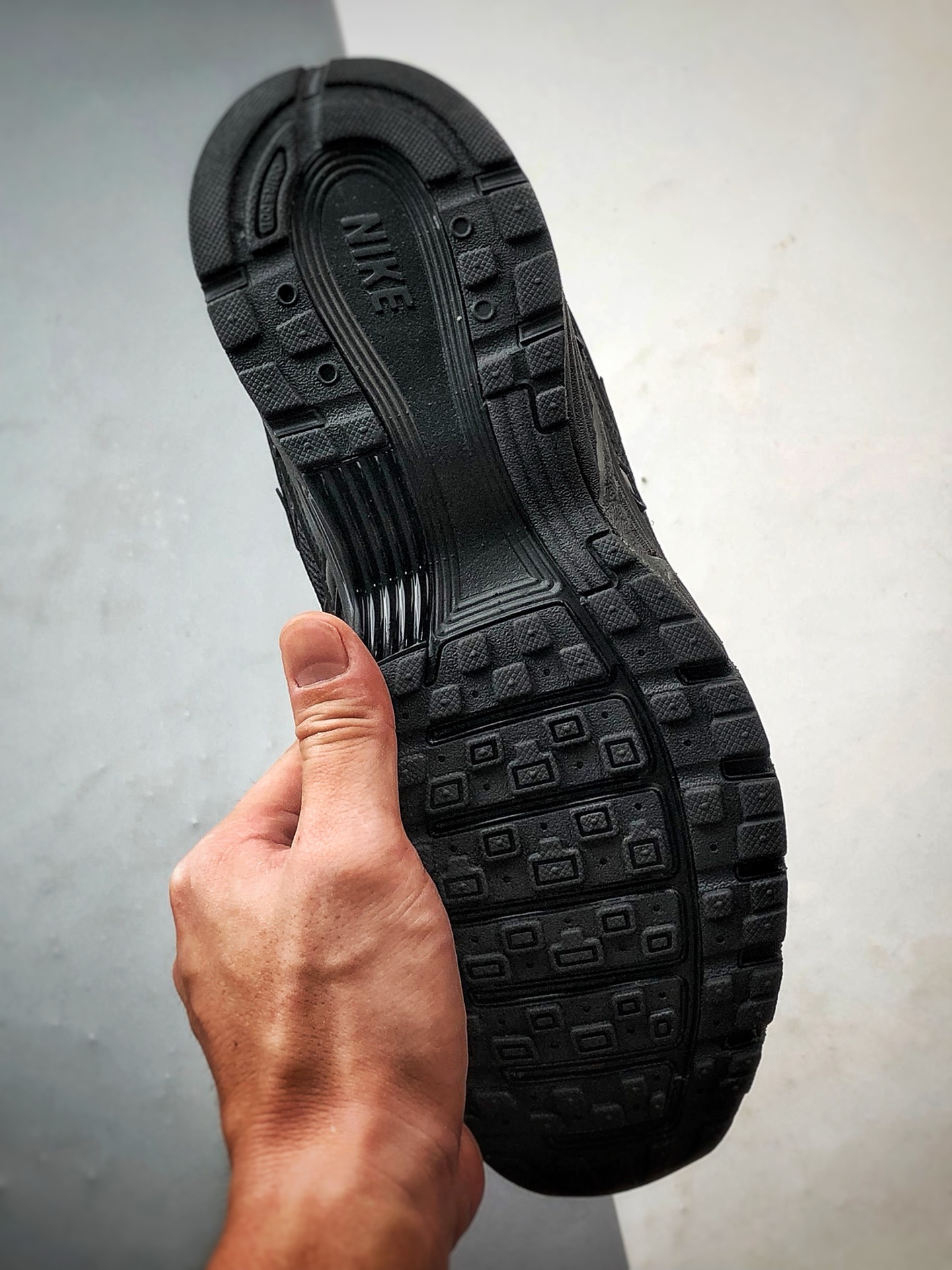 210 NK P-6000 追梦太空 黑白 原装订单 外围平台专供 复古科技个性老爹鞋P-6000 HF1052-010-Chinese UA Cheap High Quatity Brand Clothes Bags handbags Sneakers wholesale wholesaler seller from China Factory suppliers Fashion Clothing Shoes best Quality Beautiful Price 210 NK P-6000 追梦太空 黑白 原装订单 外围平台专供 复古科技个性老爹鞋P-6000 HF1052-010