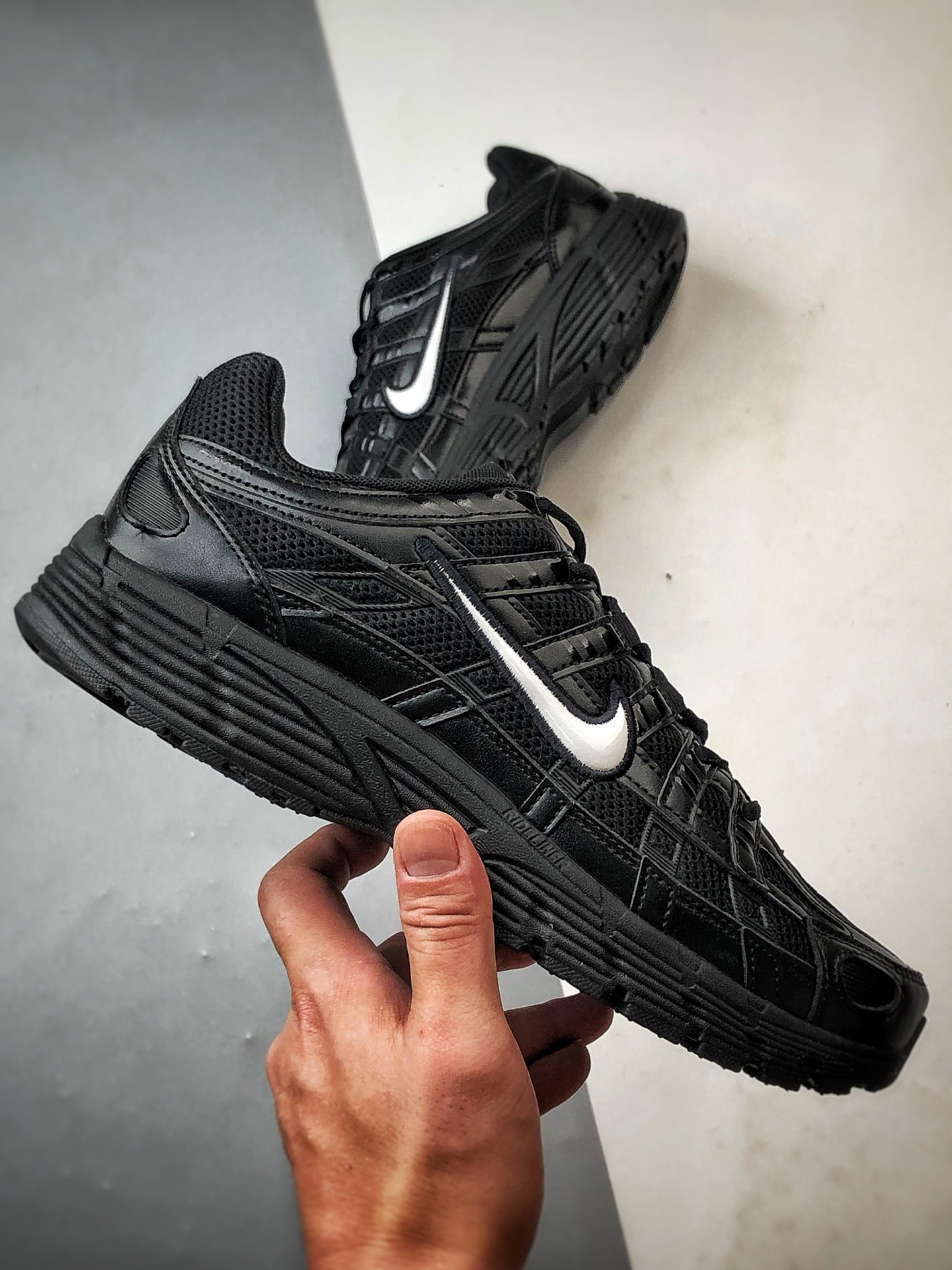 210 NK P-6000 追梦太空 黑白 原装订单 外围平台专供 复古科技个性老爹鞋P-6000 HF1052-010-Chinese UA Cheap High Quatity Brand Clothes Bags handbags Sneakers wholesale wholesaler seller from China Factory suppliers Fashion Clothing Shoes best Quality Beautiful Price 210 NK P-6000 追梦太空 黑白 原装订单 外围平台专供 复古科技个性老爹鞋P-6000 HF1052-010