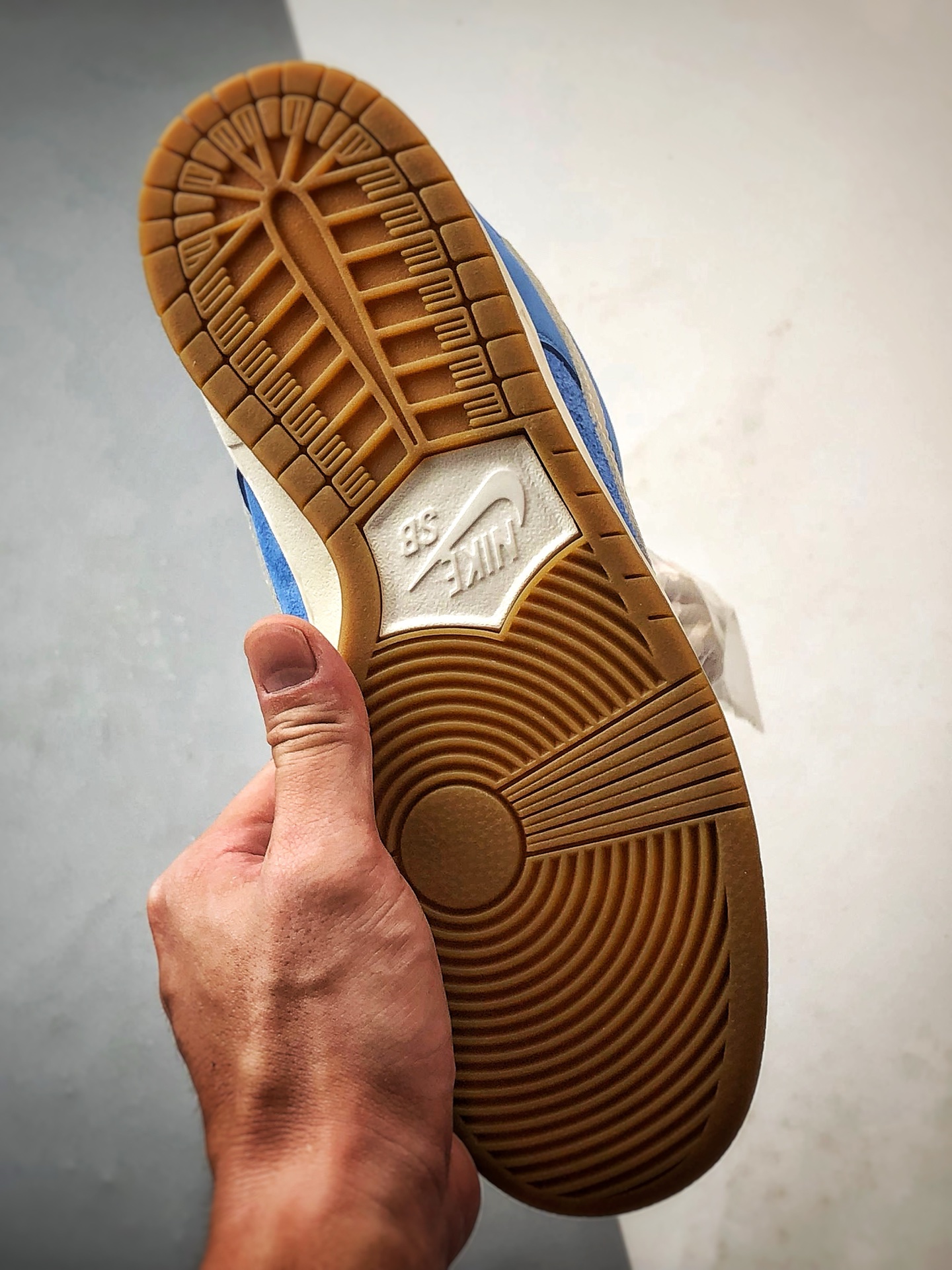 230 NK Dunk SB Low Pro Iso ”University Blue” 蓝白生胶 低帮复古休闲运动滑板鞋 FJ1674-401-Chinese UA Cheap High Quatity Brand Clothes Bags handbags Sneakers wholesale wholesaler seller from China Factory suppliers Fashion Clothing Shoes best Quality Beautiful Price 230 NK Dunk SB Low Pro Iso ”University Blue” 蓝白生胶 低帮复古休闲运动滑板鞋 FJ1674-401