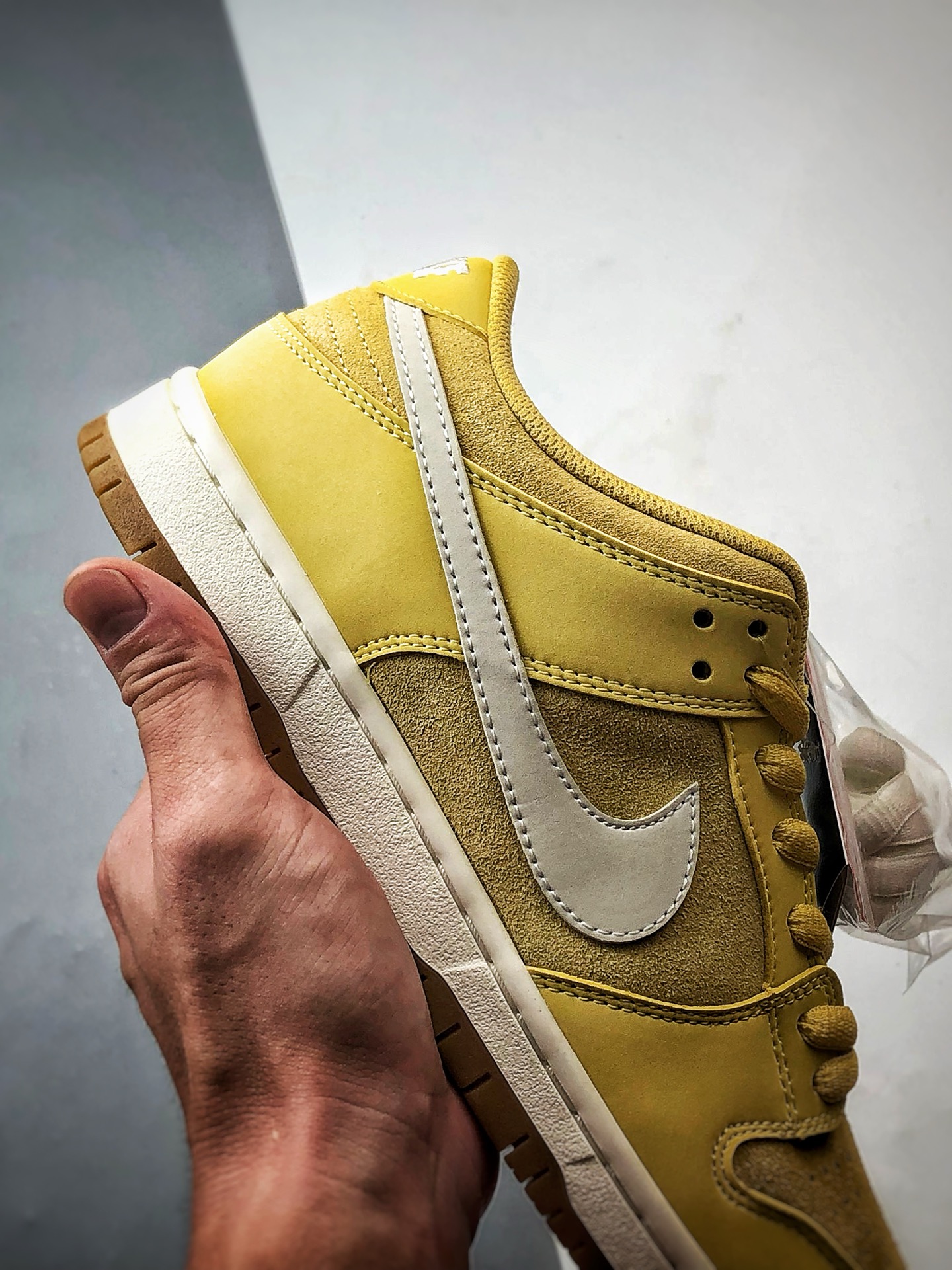 230 NK Dunk SB Low Pro Iso Saturn Gold 黄白生胶 低帮复古休闲运动滑板鞋 FJ1674-700