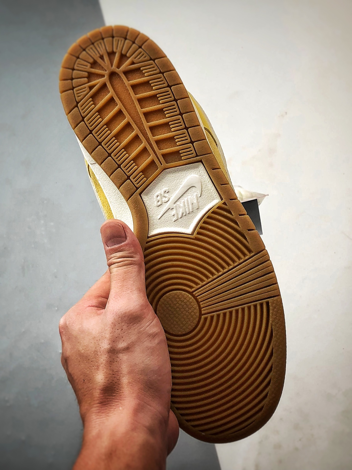 230 NK Dunk SB Low Pro Iso Saturn Gold 黄白生胶 低帮复古休闲运动滑板鞋 FJ1674-700