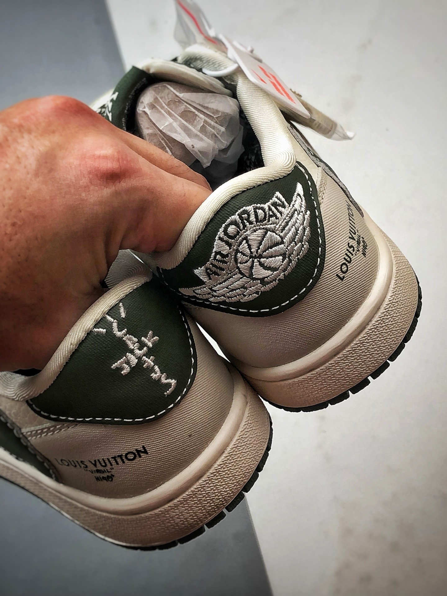 310 Air Jordan 1 Low ”高端定制” LV米白军绿树纹倒钩 JW1188-150