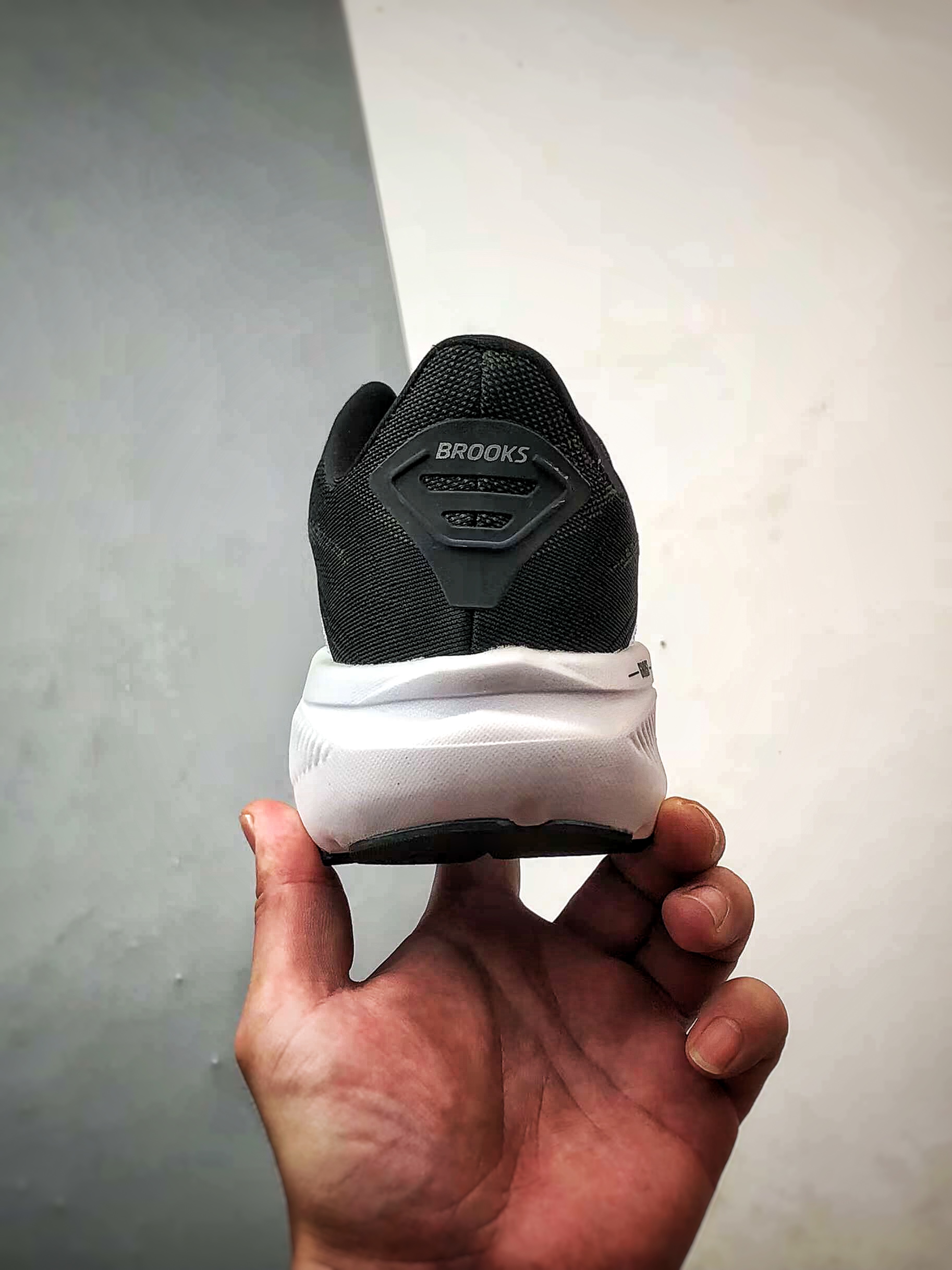 Brooks/布鲁克斯 Ghost17 黑白 幽灵17时尚舒适休闲跑步鞋-Top High Quatity Cheap Sneakers Fashion Clothing Clothes Bags handbags Shoes of all Brand wholesale With The best Quality And Beautiful Price from China Factory Chinese suppliers wholesaler seller Brooks/布鲁克斯 Ghost17 黑白 幽灵17时尚舒适休闲跑步鞋