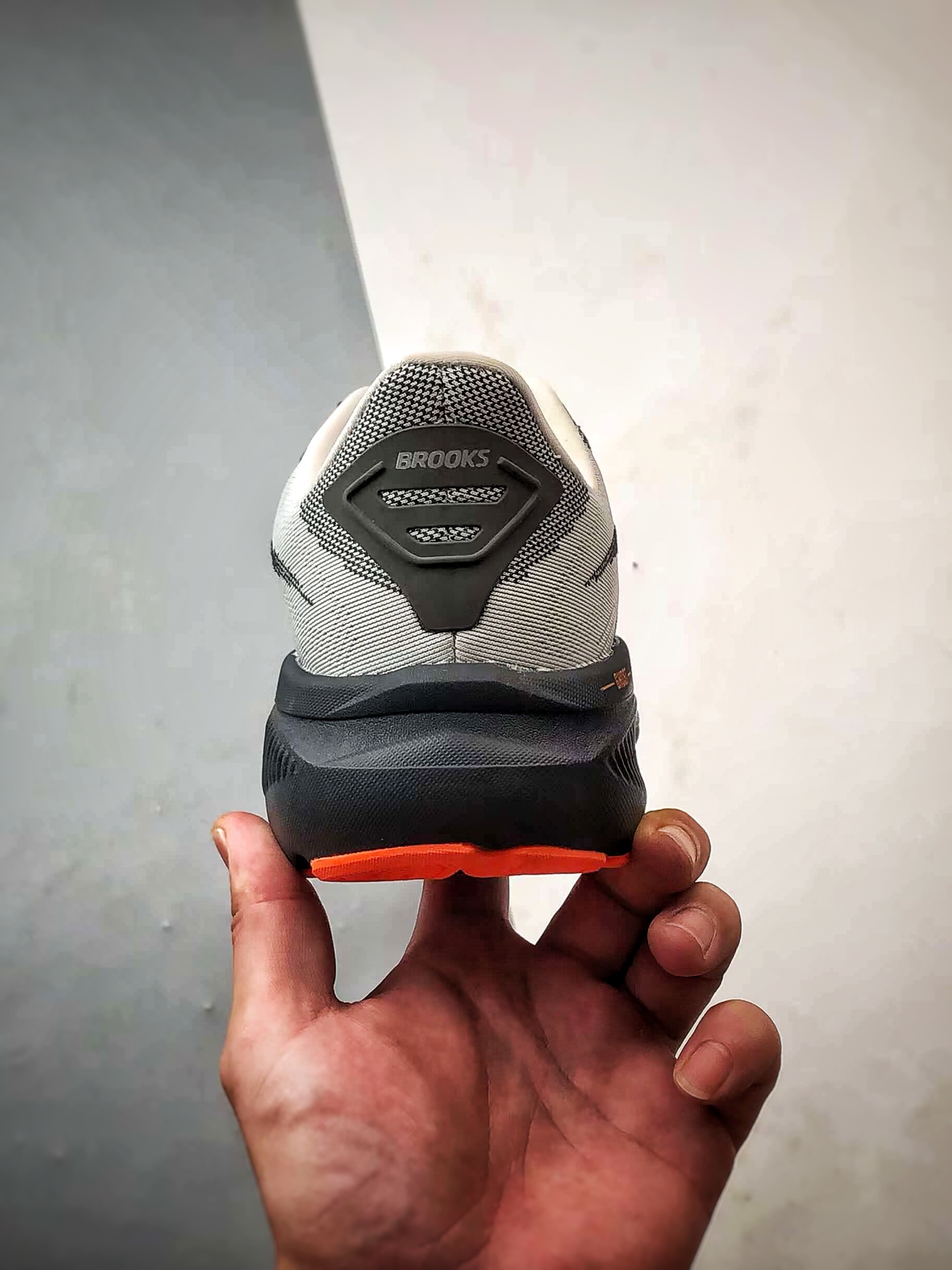 200 Brooks/布鲁克斯 Ghost17 灰黑橙 幽灵17时尚舒适休闲跑步鞋