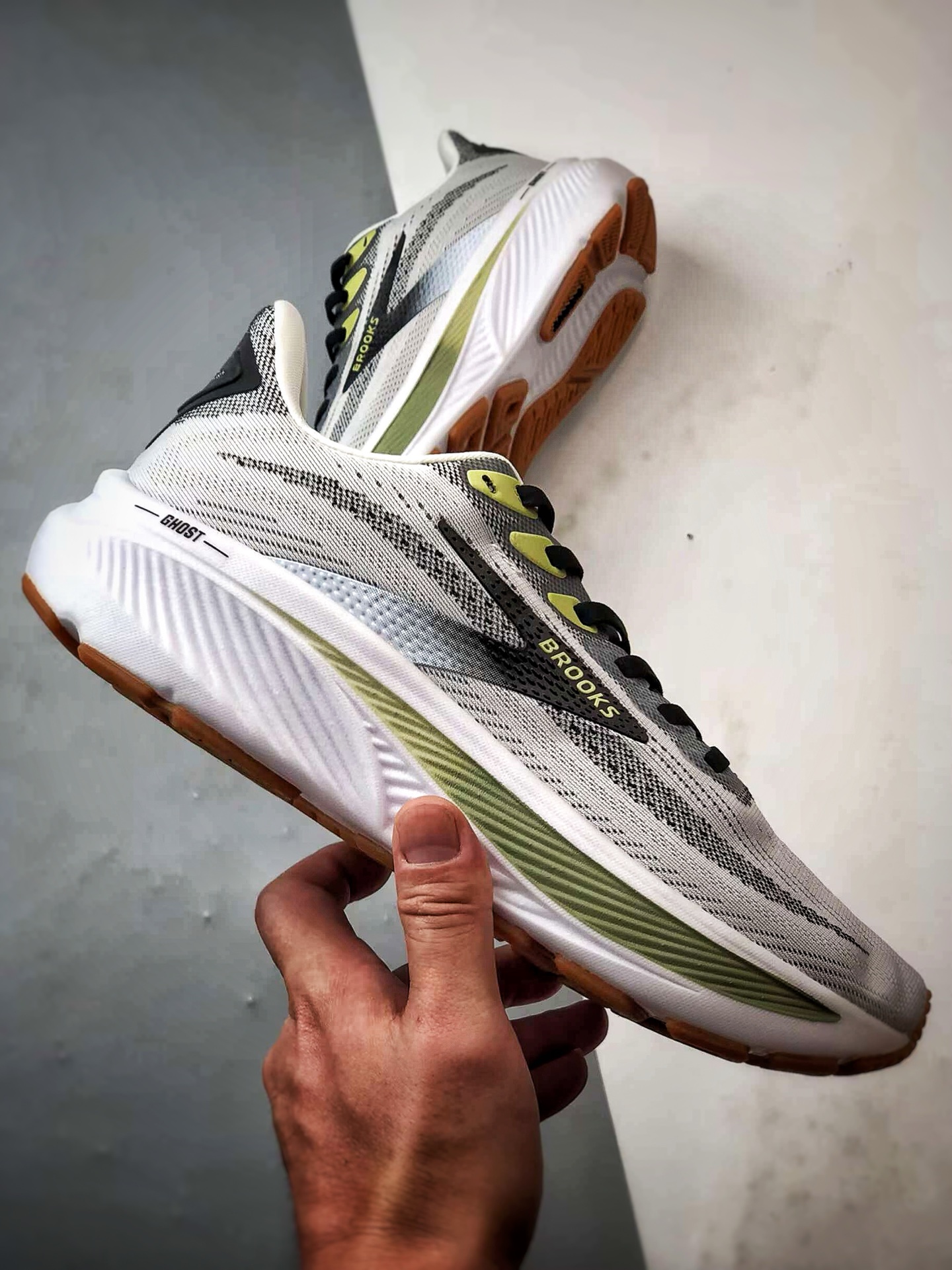 200 Brooks/布鲁克斯 Ghost17 灰黑绿 幽灵17时尚舒适休闲跑步鞋