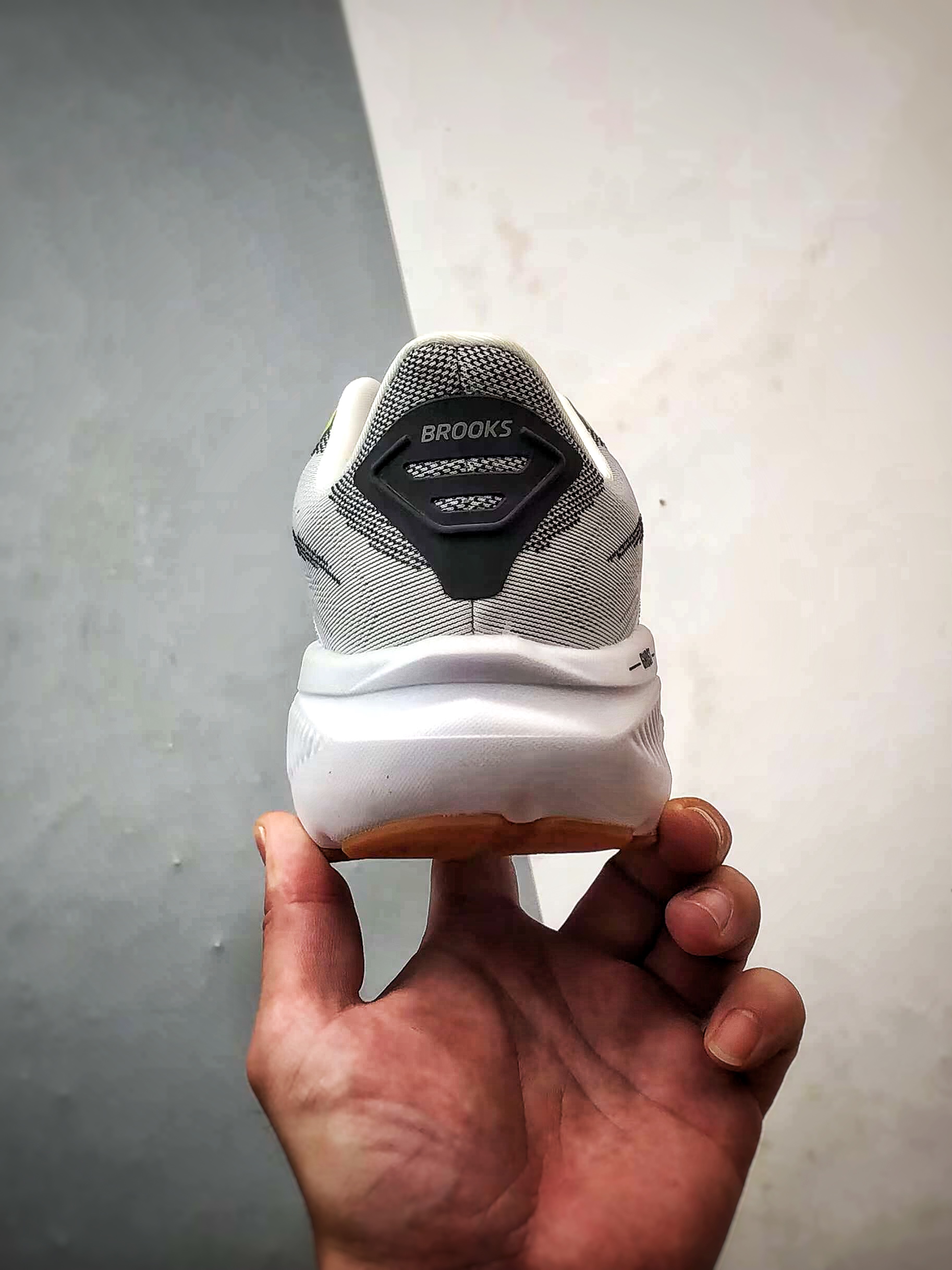 200 Brooks/布鲁克斯 Ghost17 灰黑绿 幽灵17时尚舒适休闲跑步鞋