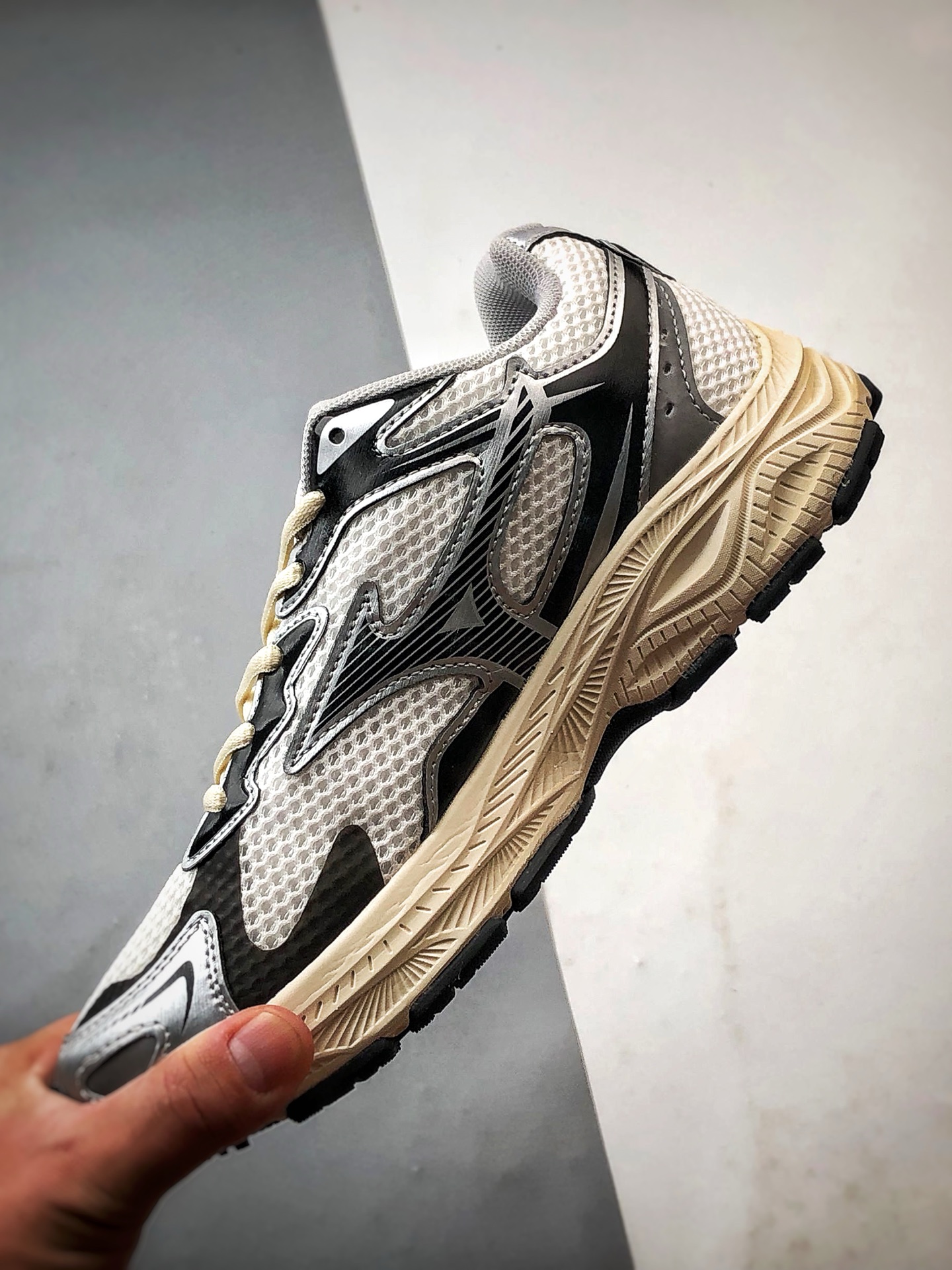 220 Oarism x Mizuno Racer S 米黑银 美津浓复古低帮透气休闲跑步鞋