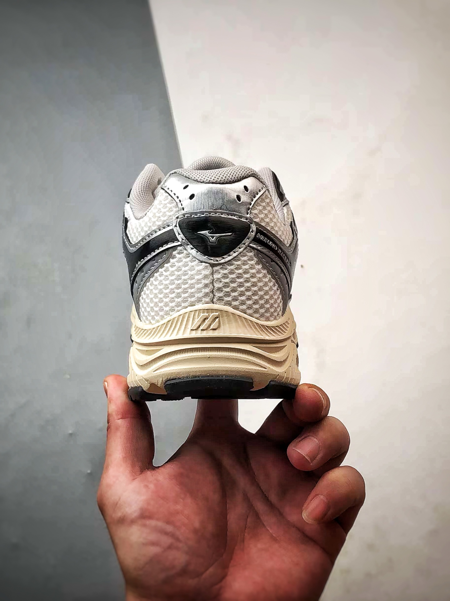 220 Oarism x Mizuno Racer S 米黑银 美津浓复古低帮透气休闲跑步鞋