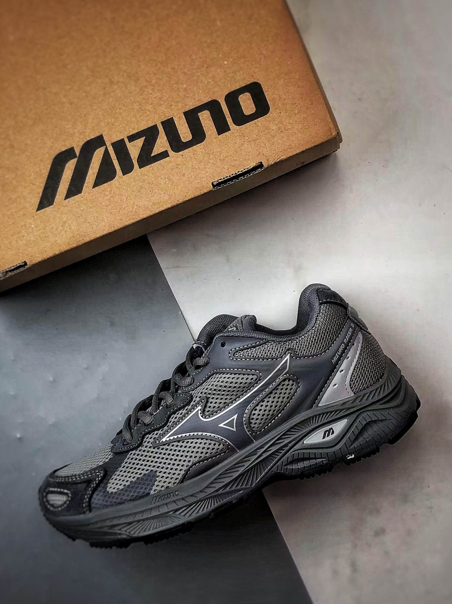 220 Mizuno Racer S 深灰 美津浓复古低帮透气休闲跑步鞋