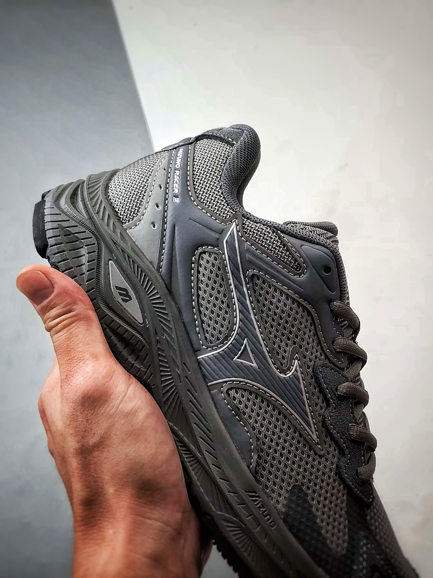 220 Mizuno Racer S 深灰 美津浓复古低帮透气休闲跑步鞋