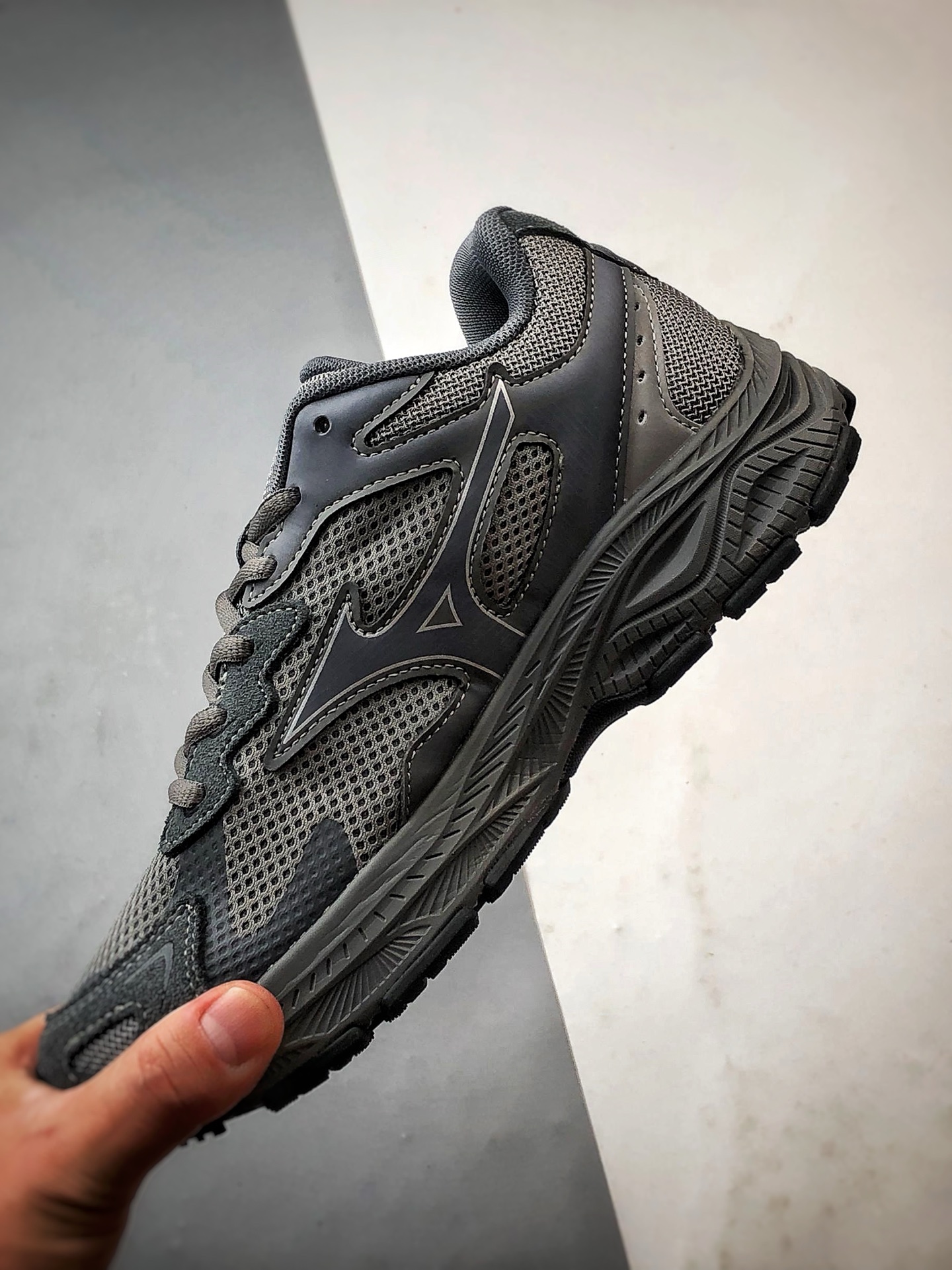 220 Mizuno Racer S 深灰 美津浓复古低帮透气休闲跑步鞋