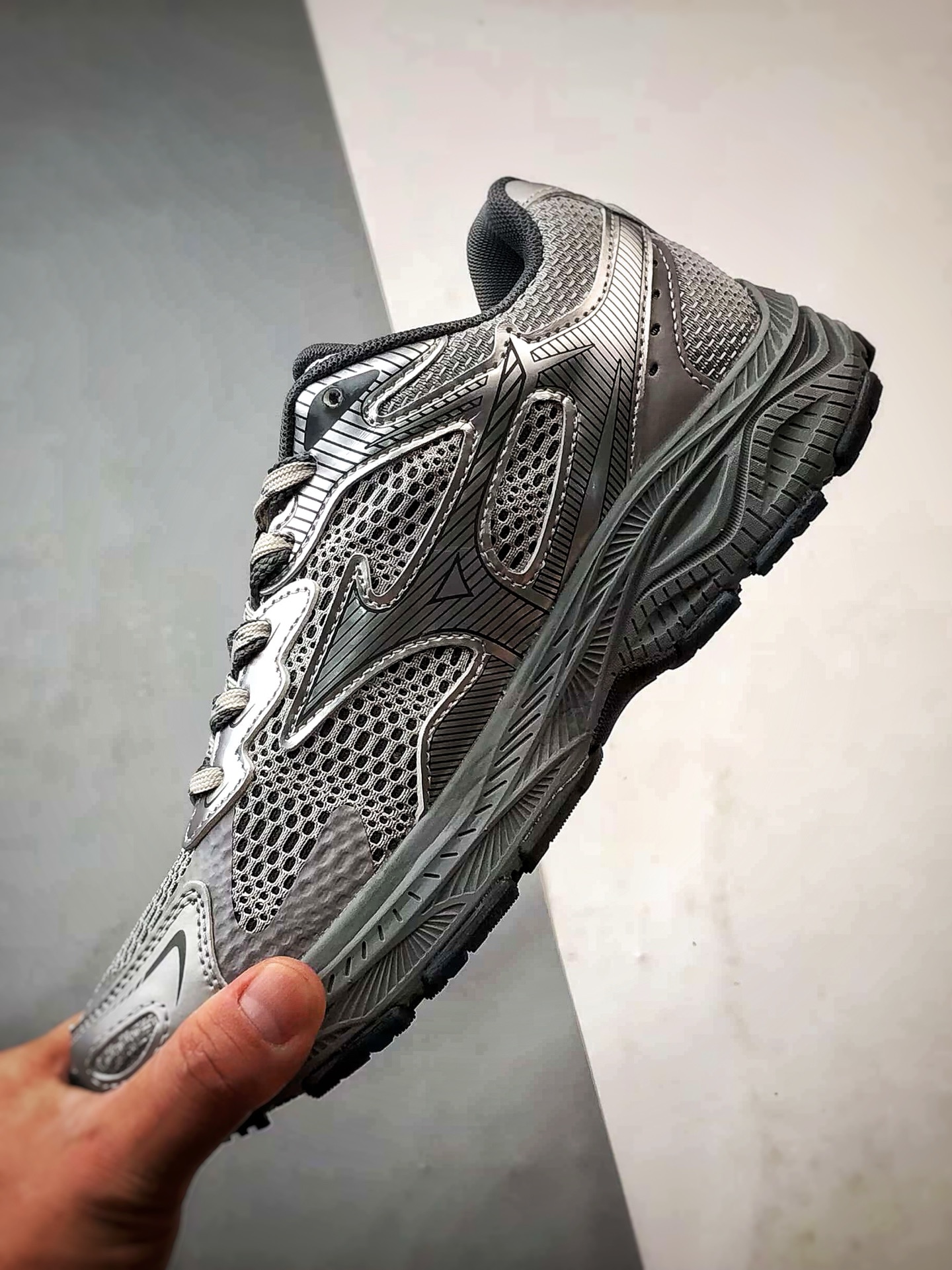 220 Mizuno Racer S 灰银 美津浓复古低帮透气休闲跑步鞋