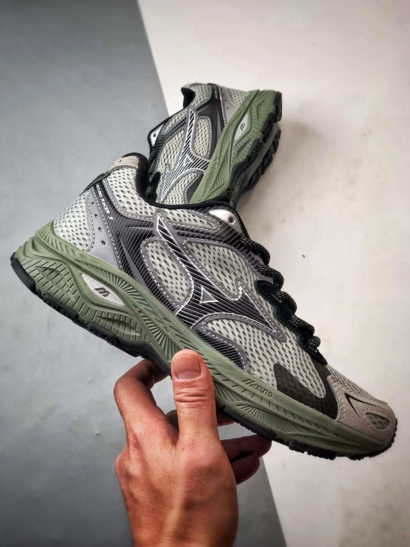 220 Mizuno Racer S 灰绿 美津浓复古低帮透气休闲跑步鞋-Chinese UA Cheap High Quatity Brand Clothes Bags handbags Sneakers wholesale wholesaler seller from China Factory suppliers Fashion Clothing Shoes best Quality Beautiful Price 220 Mizuno Racer S 灰绿 美津浓复古低帮透气休闲跑步鞋