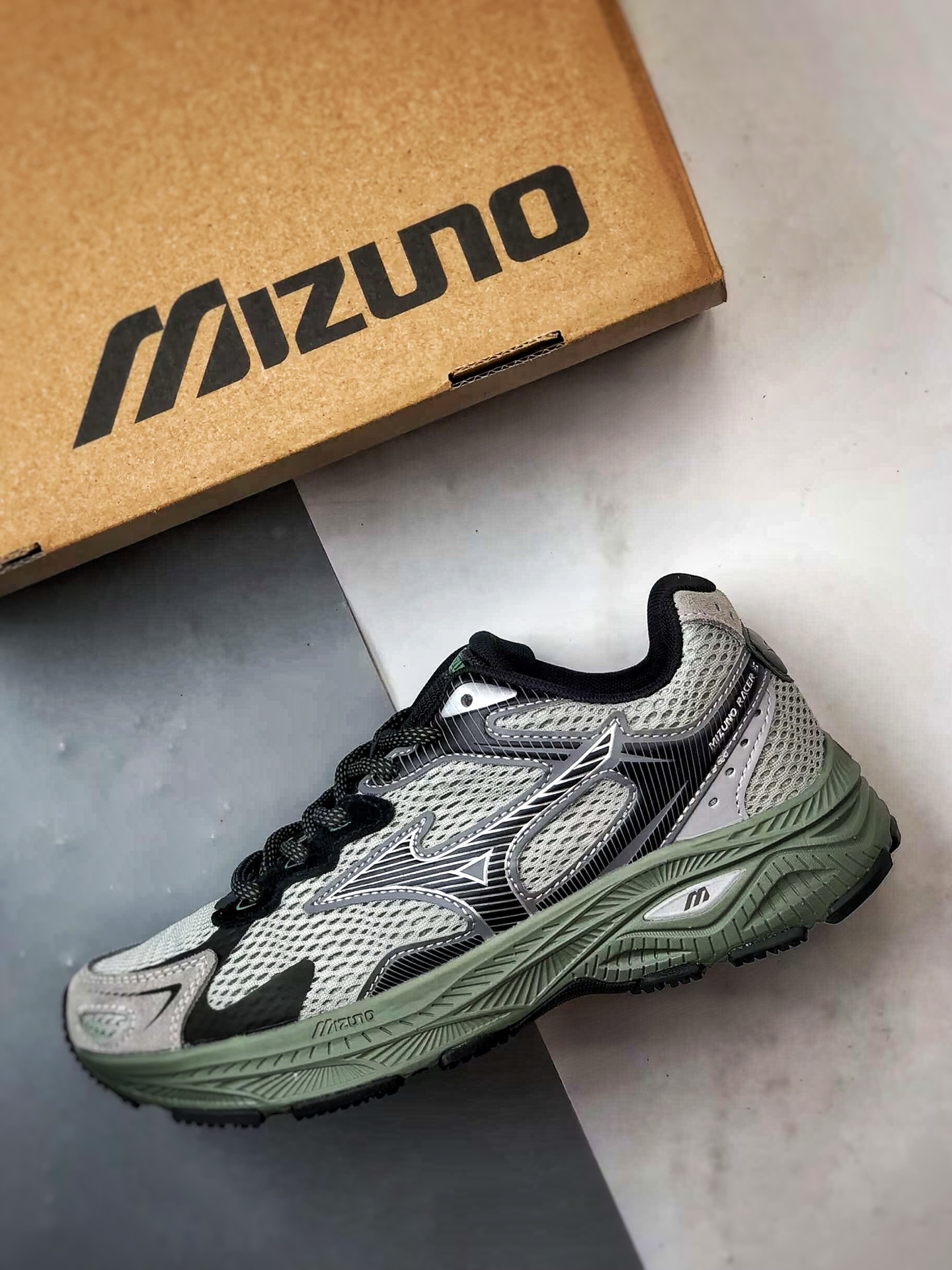 220 Mizuno Racer S 灰绿 美津浓复古低帮透气休闲跑步鞋-Chinese UA Cheap High Quatity Brand Clothes Bags handbags Sneakers wholesale wholesaler seller from China Factory suppliers Fashion Clothing Shoes best Quality Beautiful Price 220 Mizuno Racer S 灰绿 美津浓复古低帮透气休闲跑步鞋
