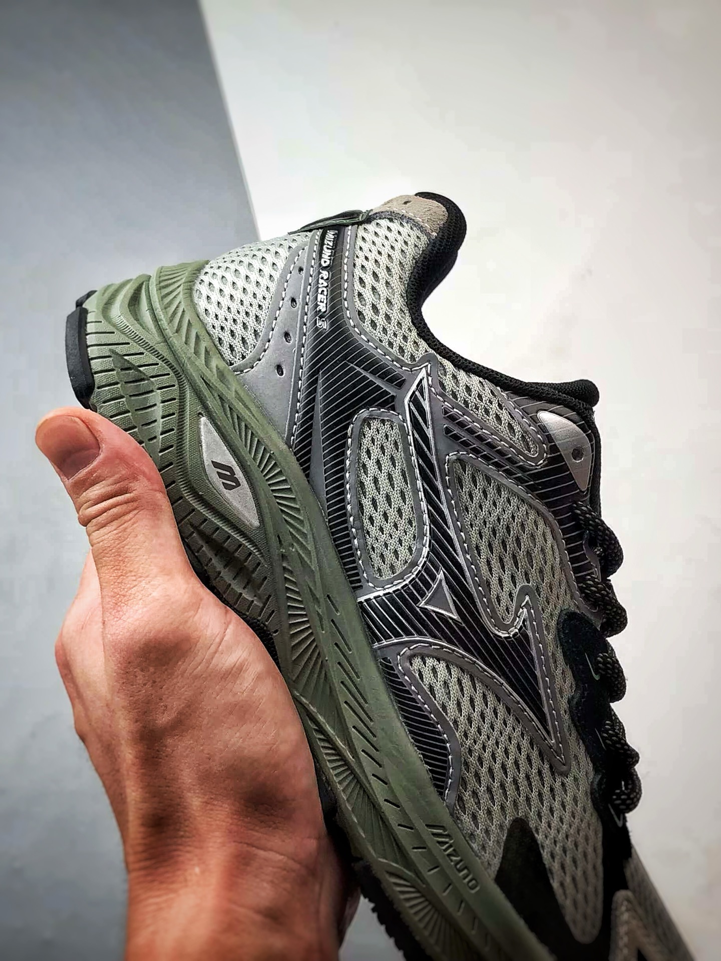 220 Mizuno Racer S 灰绿 美津浓复古低帮透气休闲跑步鞋-Chinese UA Cheap High Quatity Brand Clothes Bags handbags Sneakers wholesale wholesaler seller from China Factory suppliers Fashion Clothing Shoes best Quality Beautiful Price 220 Mizuno Racer S 灰绿 美津浓复古低帮透气休闲跑步鞋