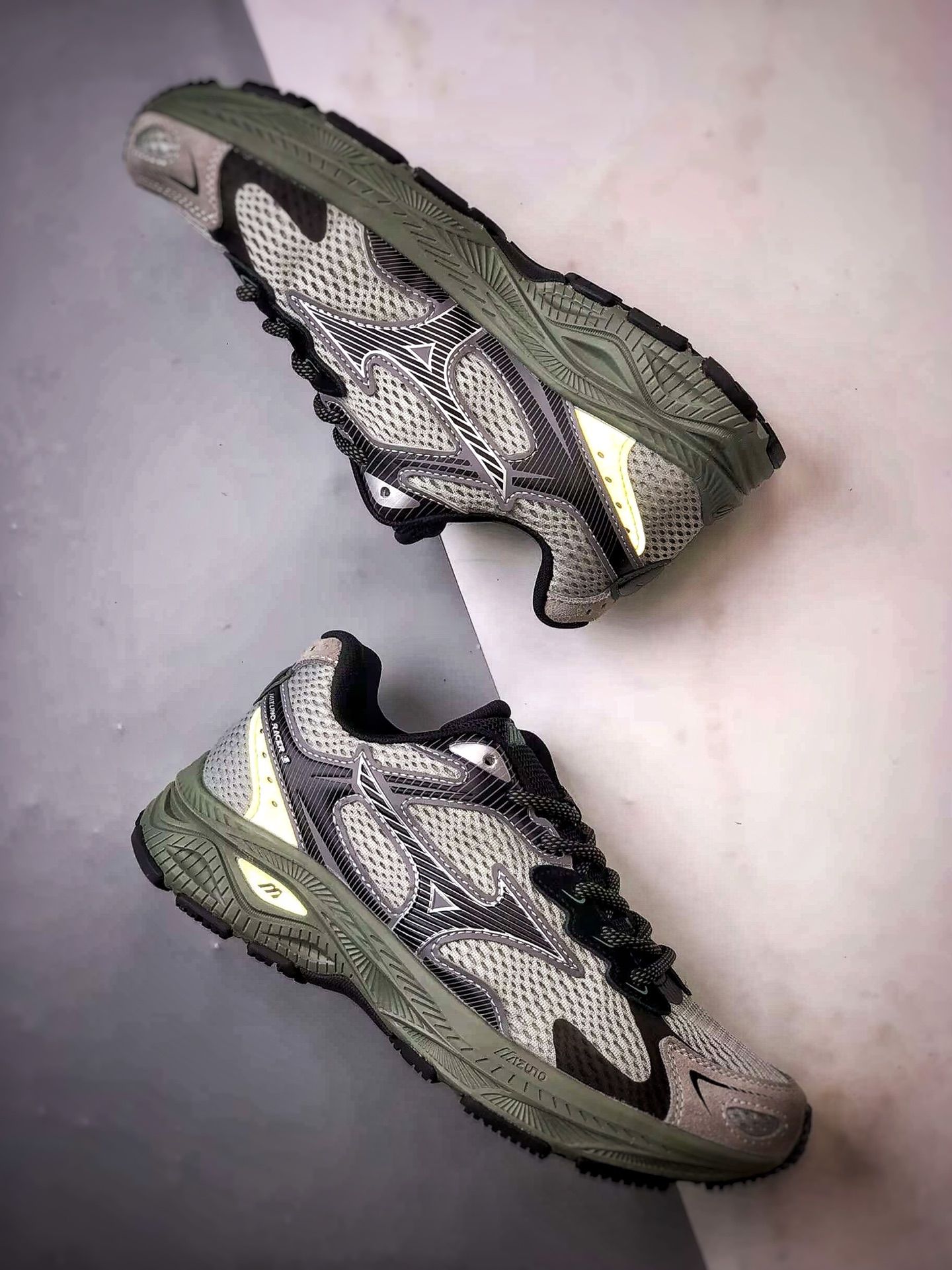 220 Mizuno Racer S 灰绿 美津浓复古低帮透气休闲跑步鞋-Chinese UA Cheap High Quatity Brand Clothes Bags handbags Sneakers wholesale wholesaler seller from China Factory suppliers Fashion Clothing Shoes best Quality Beautiful Price 220 Mizuno Racer S 灰绿 美津浓复古低帮透气休闲跑步鞋