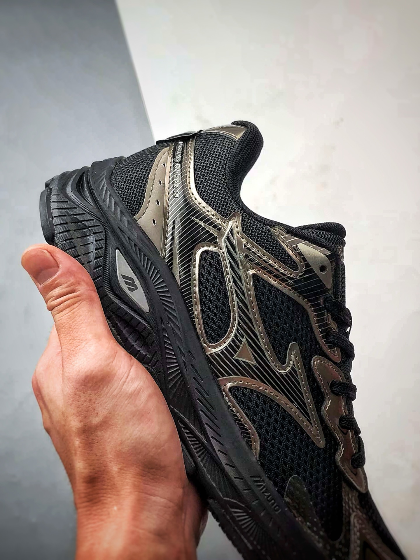 220 Mizuno Racer S 黑金 美津浓复古低帮透气休闲跑步鞋-Chinese UA Cheap High Quatity Brand Clothes Bags handbags Sneakers wholesale wholesaler seller from China Factory suppliers Fashion Clothing Shoes best Quality Beautiful Price 220 Mizuno Racer S 黑金 美津浓复古低帮透气休闲跑步鞋