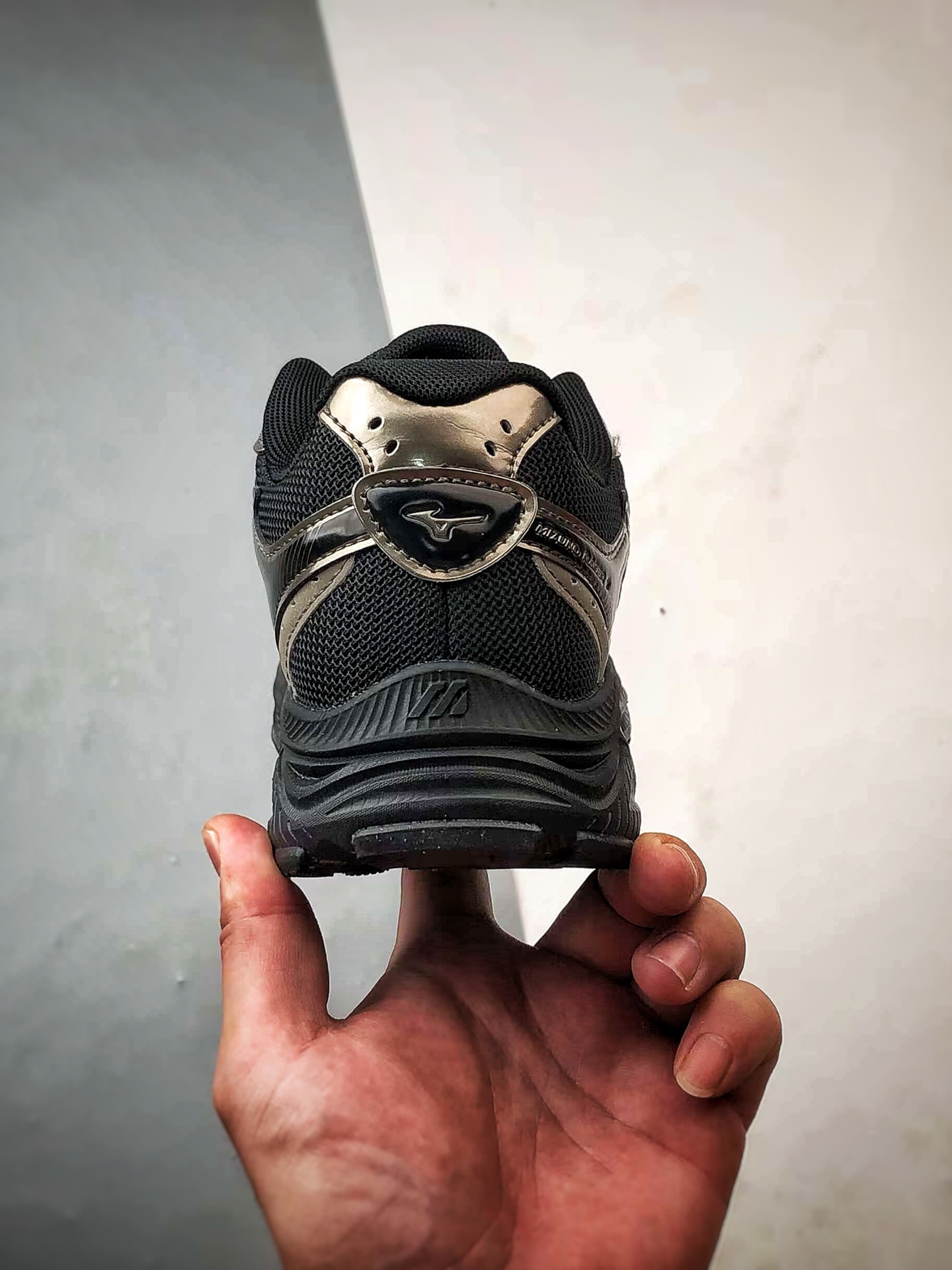 220 Mizuno Racer S 黑金 美津浓复古低帮透气休闲跑步鞋-Chinese UA Cheap High Quatity Brand Clothes Bags handbags Sneakers wholesale wholesaler seller from China Factory suppliers Fashion Clothing Shoes best Quality Beautiful Price 220 Mizuno Racer S 黑金 美津浓复古低帮透气休闲跑步鞋