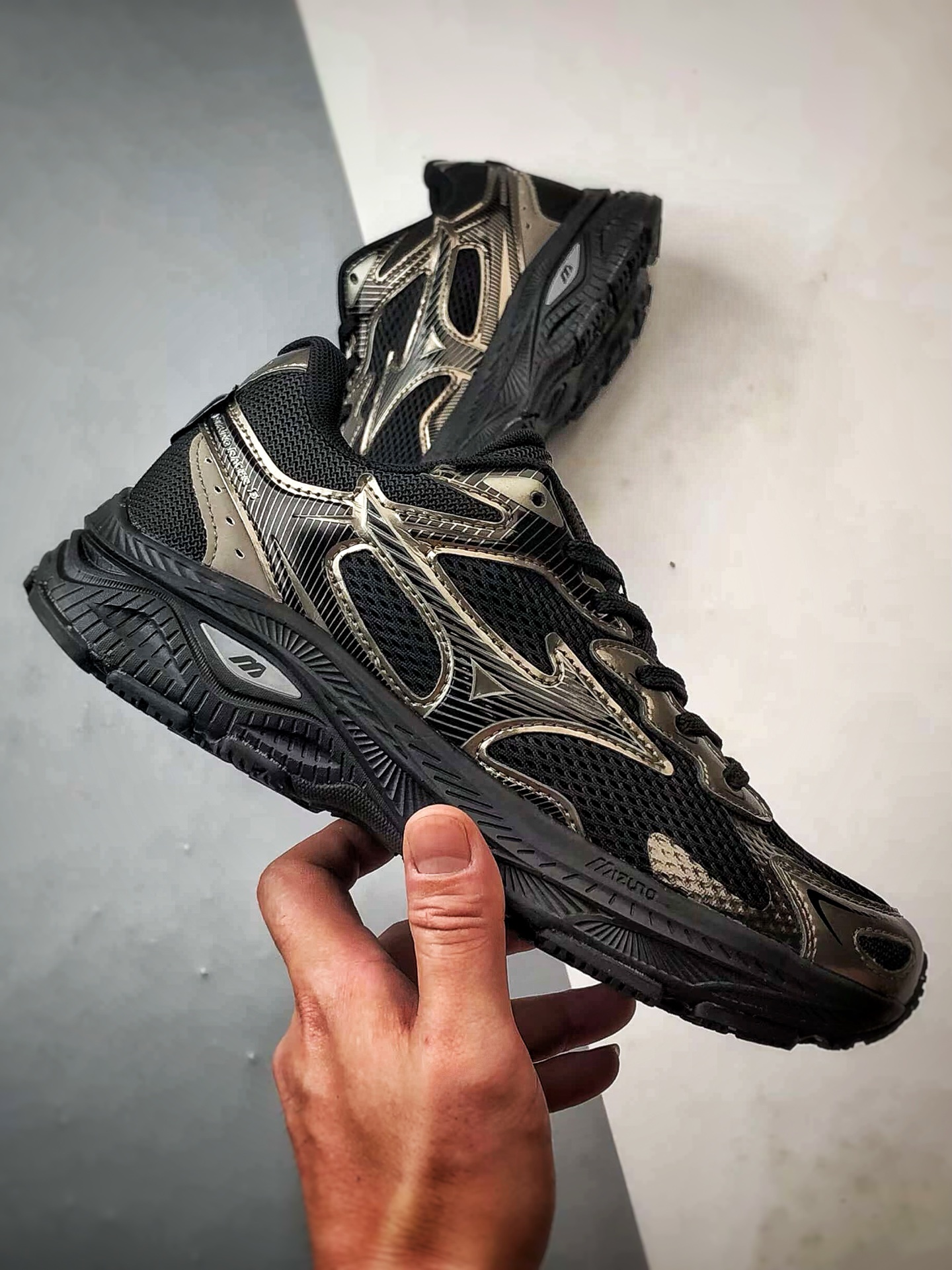 220 Mizuno Racer S 黑金 美津浓复古低帮透气休闲跑步鞋-Chinese UA Cheap High Quatity Brand Clothes Bags handbags Sneakers wholesale wholesaler seller from China Factory suppliers Fashion Clothing Shoes best Quality Beautiful Price 220 Mizuno Racer S 黑金 美津浓复古低帮透气休闲跑步鞋