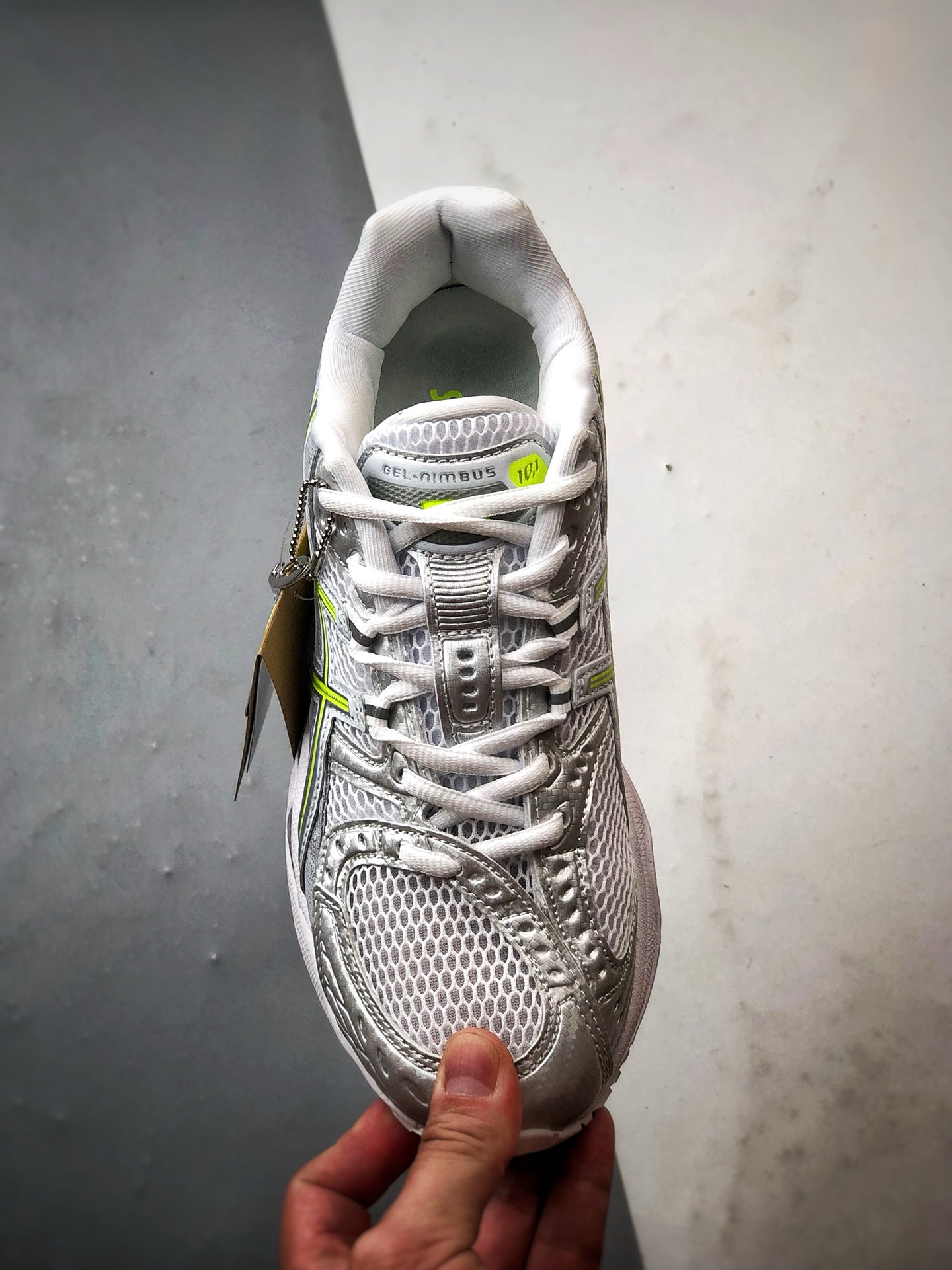 230 KITH x Asics Gel-Nimbus 10.1 白银黄 亚瑟士复古先锋潮流拼接休闲跑步鞋 1203A844-100-Chinese UA Cheap High Quatity Brand Clothes Bags handbags Sneakers wholesale wholesaler seller from China Factory suppliers Fashion Clothing Shoes best Quality Beautiful Price 230 KITH x Asics Gel-Nimbus 10.1 白银黄 亚瑟士复古先锋潮流拼接休闲跑步鞋 1203A844-100