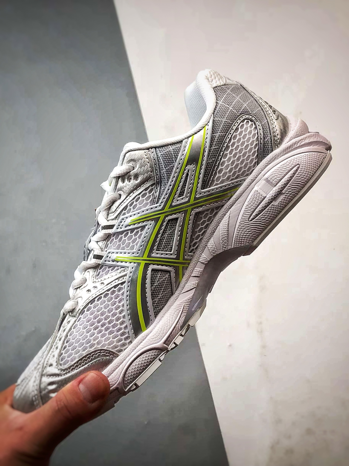 230 KITH x Asics Gel-Nimbus 10.1 白银黄 亚瑟士复古先锋潮流拼接休闲跑步鞋 1203A844-100-Chinese UA Cheap High Quatity Brand Clothes Bags handbags Sneakers wholesale wholesaler seller from China Factory suppliers Fashion Clothing Shoes best Quality Beautiful Price 230 KITH x Asics Gel-Nimbus 10.1 白银黄 亚瑟士复古先锋潮流拼接休闲跑步鞋 1203A844-100