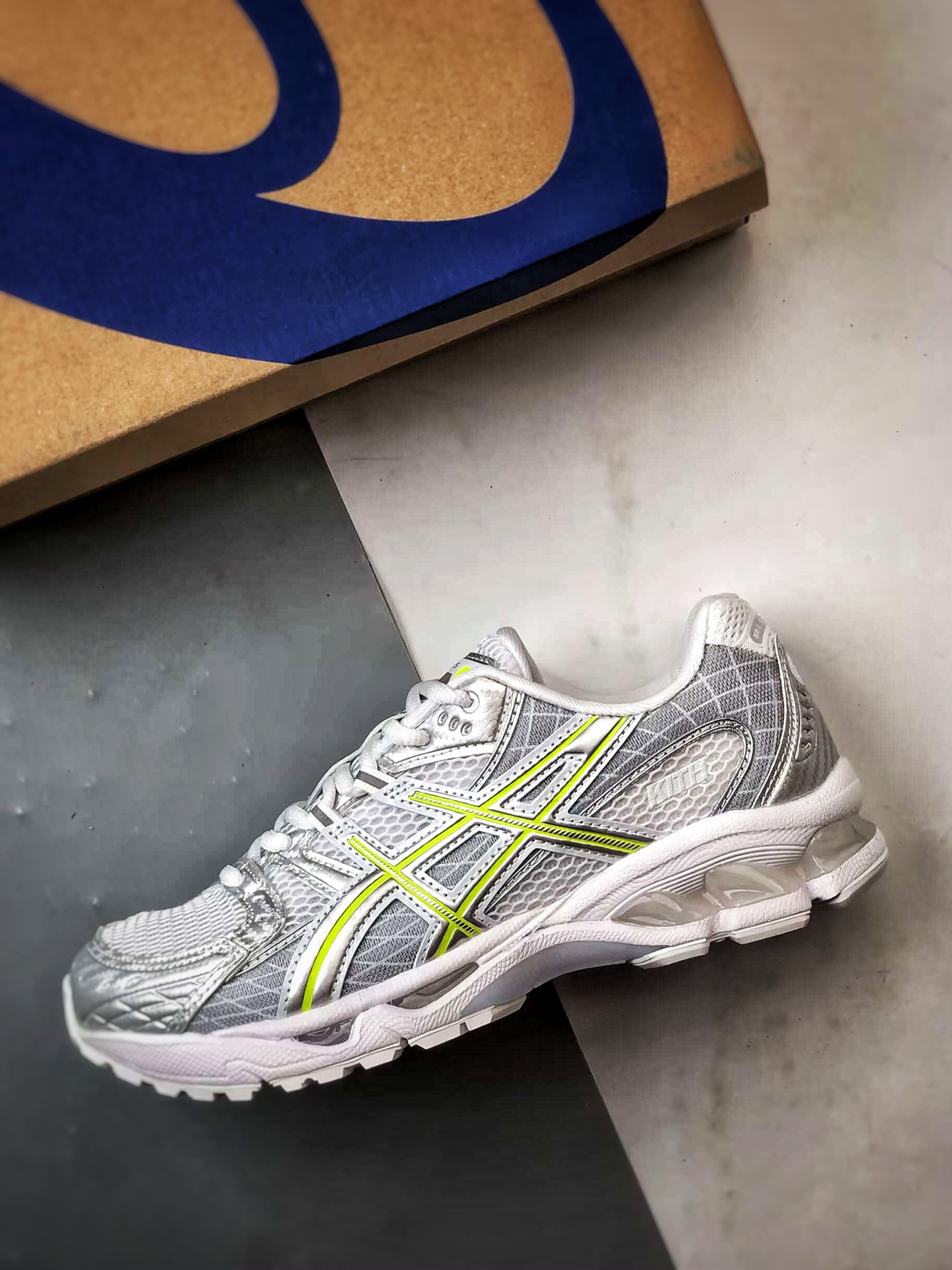 230 KITH x Asics Gel-Nimbus 10.1 白银黄 亚瑟士复古先锋潮流拼接休闲跑步鞋 1203A844-100-Chinese UA Cheap High Quatity Brand Clothes Bags handbags Sneakers wholesale wholesaler seller from China Factory suppliers Fashion Clothing Shoes best Quality Beautiful Price 230 KITH x Asics Gel-Nimbus 10.1 白银黄 亚瑟士复古先锋潮流拼接休闲跑步鞋 1203A844-100