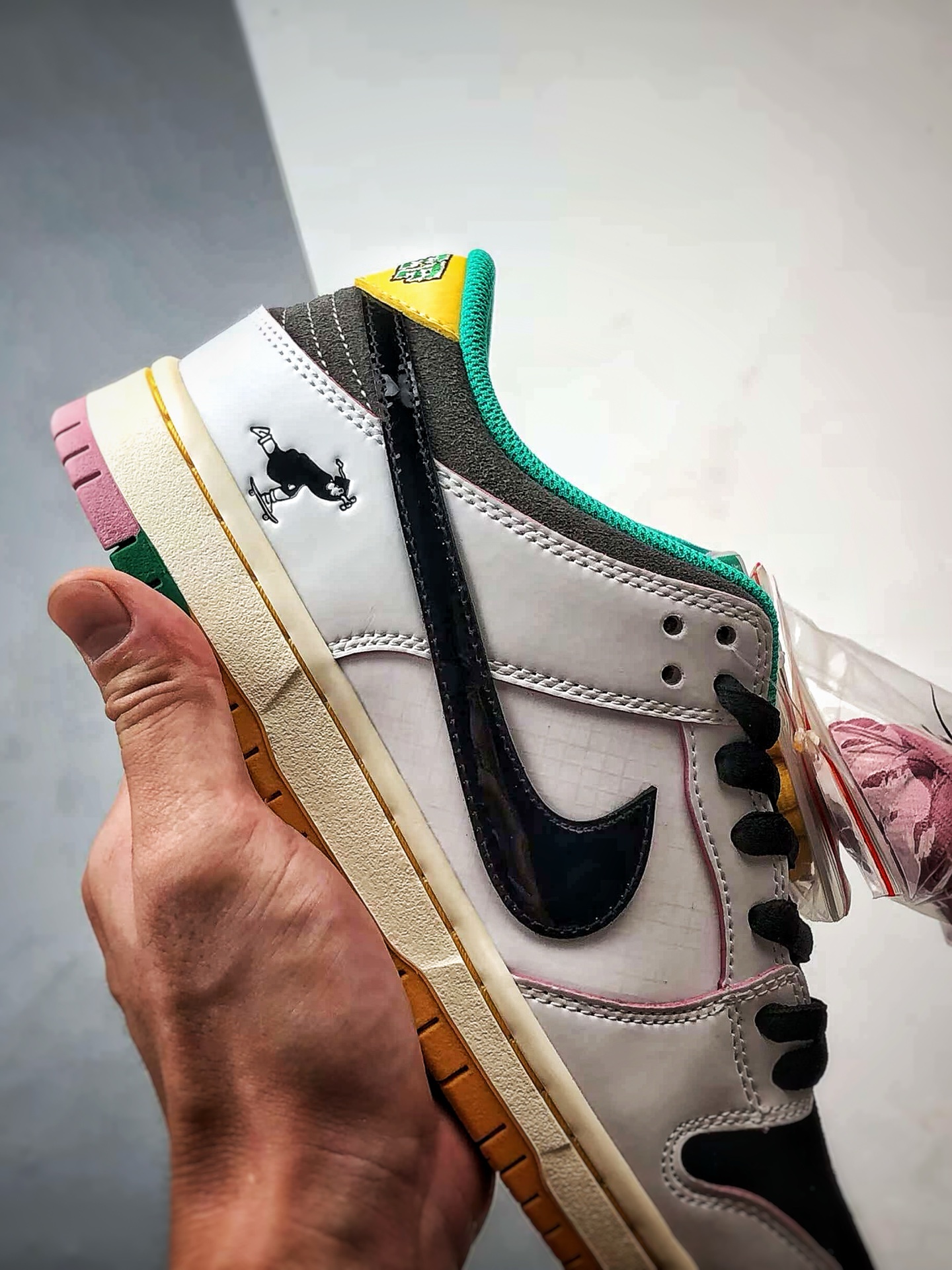 230 性价比触顶 同价区间无对手 CSEF x NK Dunk SB Low 白绿黑 低帮复古休闲运动滑板鞋 HJ4132-100