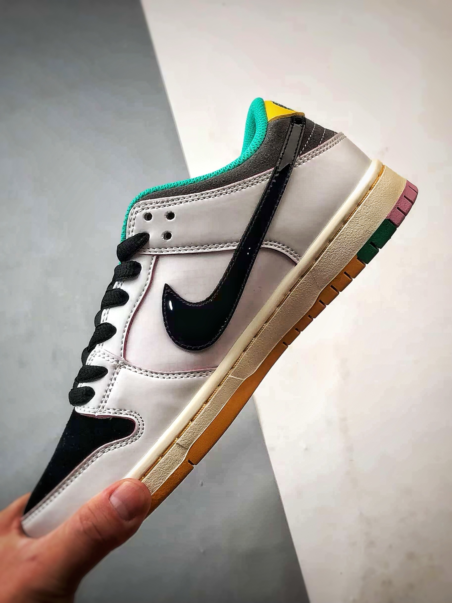 230 性价比触顶 同价区间无对手 CSEF x NK Dunk SB Low 白绿黑 低帮复古休闲运动滑板鞋 HJ4132-100