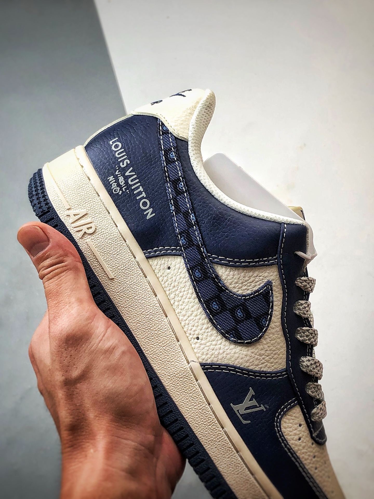 280 LV x Air Force 1 Low 米白藏蓝 JP8048-009-Chinese UA Cheap High Quatity Brand Clothes Bags handbags Sneakers wholesale wholesaler seller from China Factory suppliers Fashion Clothing Shoes best Quality Beautiful Price 280 LV x Air Force 1 Low 米白藏蓝 JP8048-009