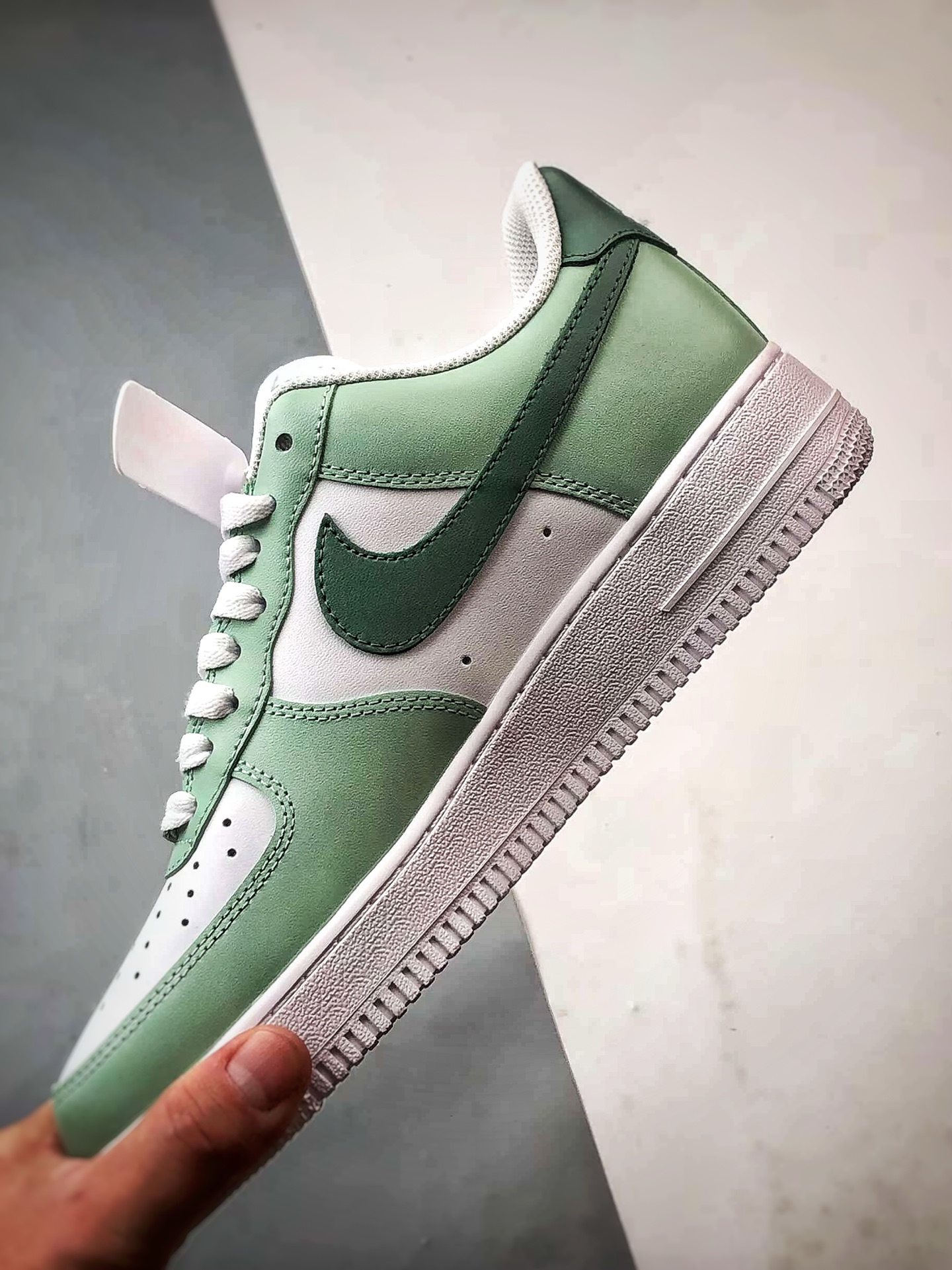 280 定制球鞋 Air Force 1 Low 幸运草 涂鸦白绿 经典休闲运动板鞋 ZH0316-098-Chinese UA Cheap High Quatity Brand Clothes Bags handbags Sneakers wholesale wholesaler seller from China Factory suppliers Fashion Clothing Shoes best Quality Beautiful Price 280 定制球鞋 Air Force 1 Low 幸运草 涂鸦白绿 经典休闲运动板鞋 ZH0316-098