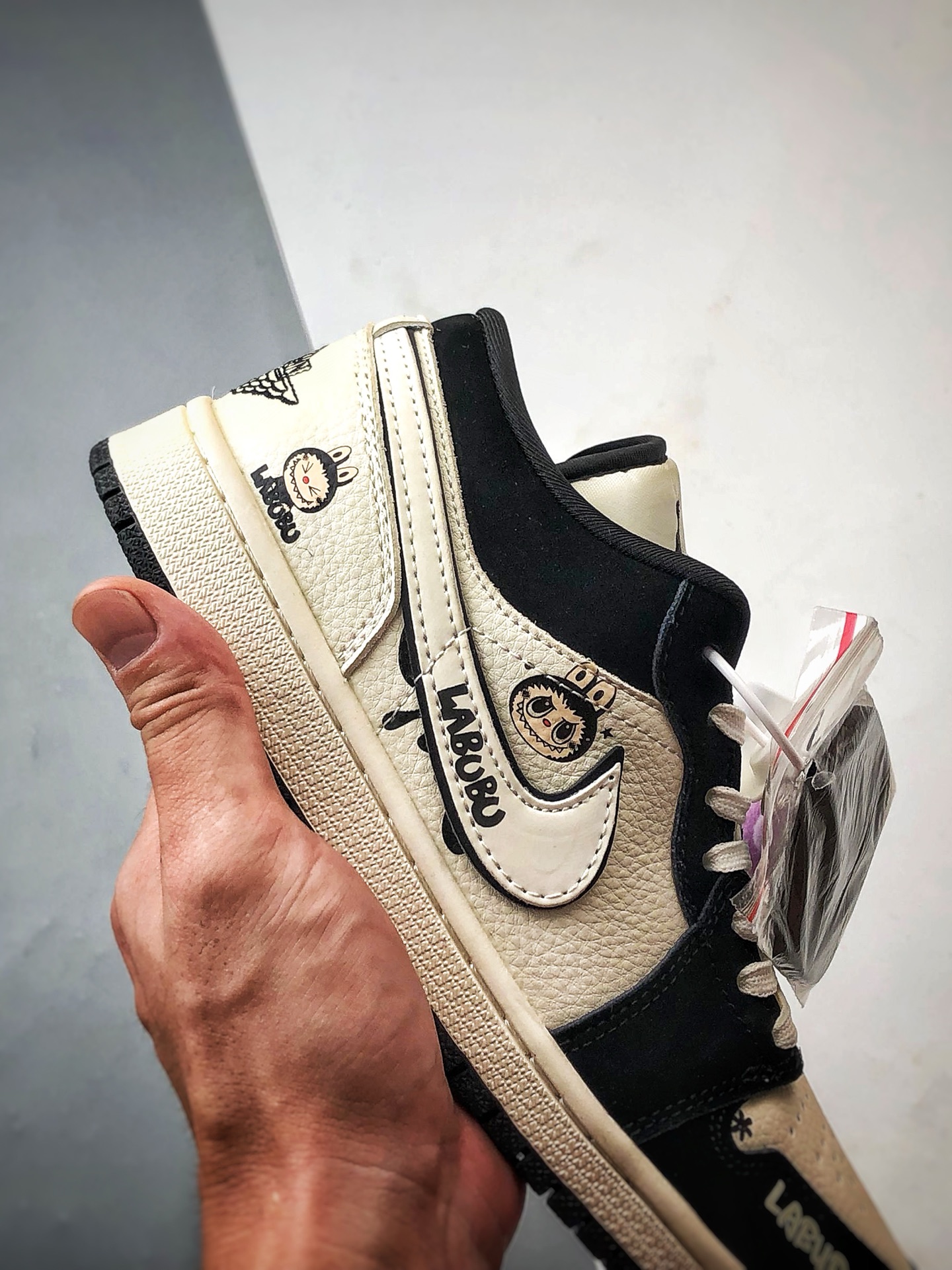 290 Air Jordan 1 Low ”高端定制” 拉布布涂鸦米白黑 QG2025-006