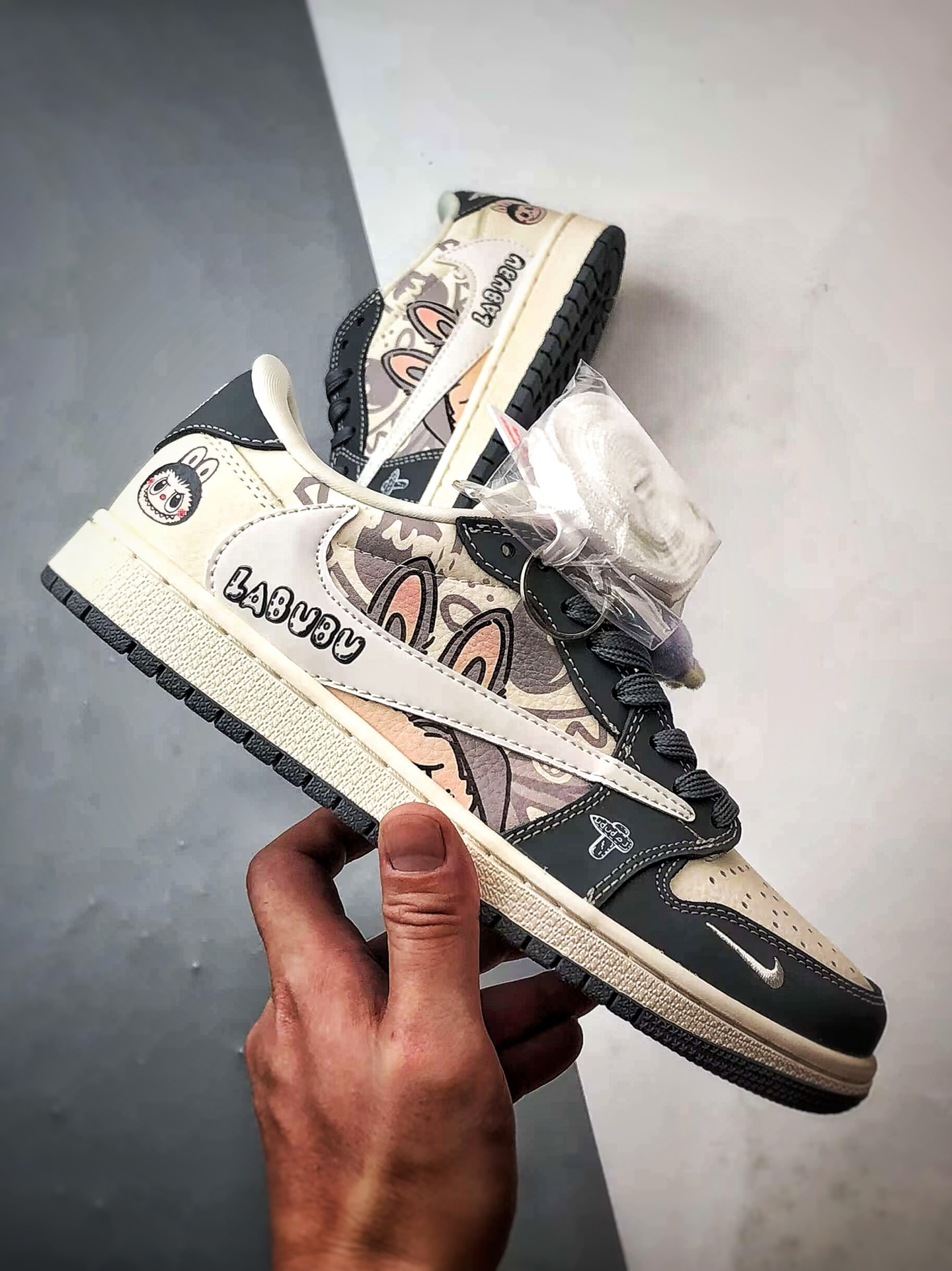 290 Air Jordan 1 Low ”高端定制” 拉布布涂鸦米白灰倒钩 DZ1888-094