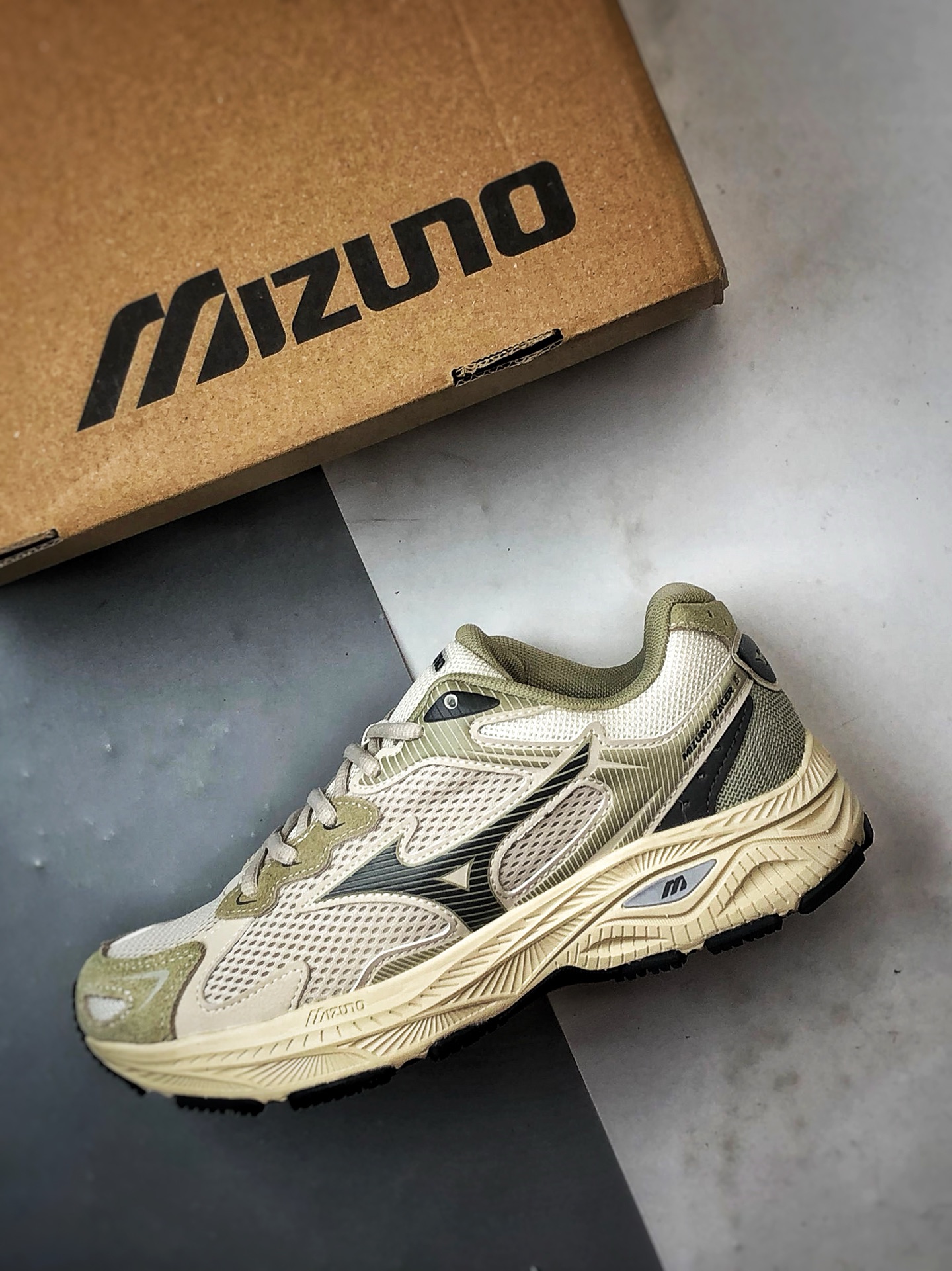 220 Mizuno Racer S 卡其浅绿 美津浓复古低帮透气休闲跑步鞋